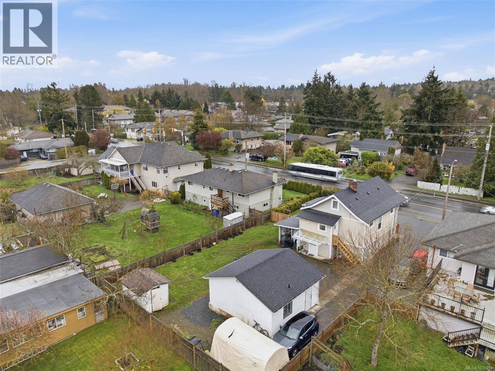  1776 Mckenzie Avenue, Saanich