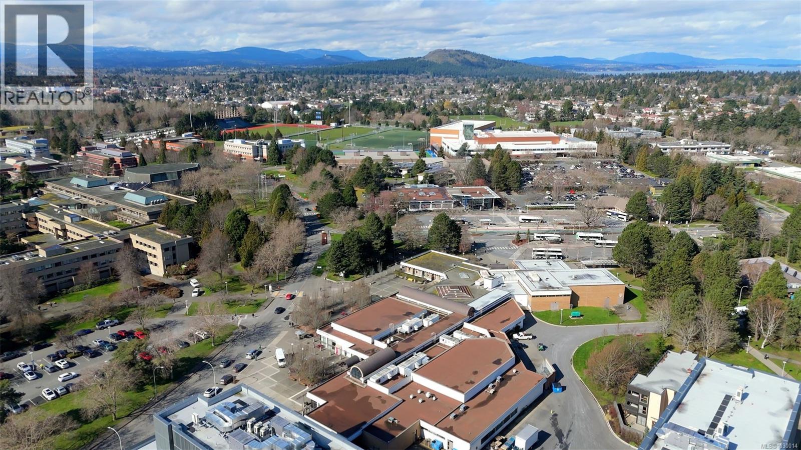  1776 Mckenzie Avenue, Saanich