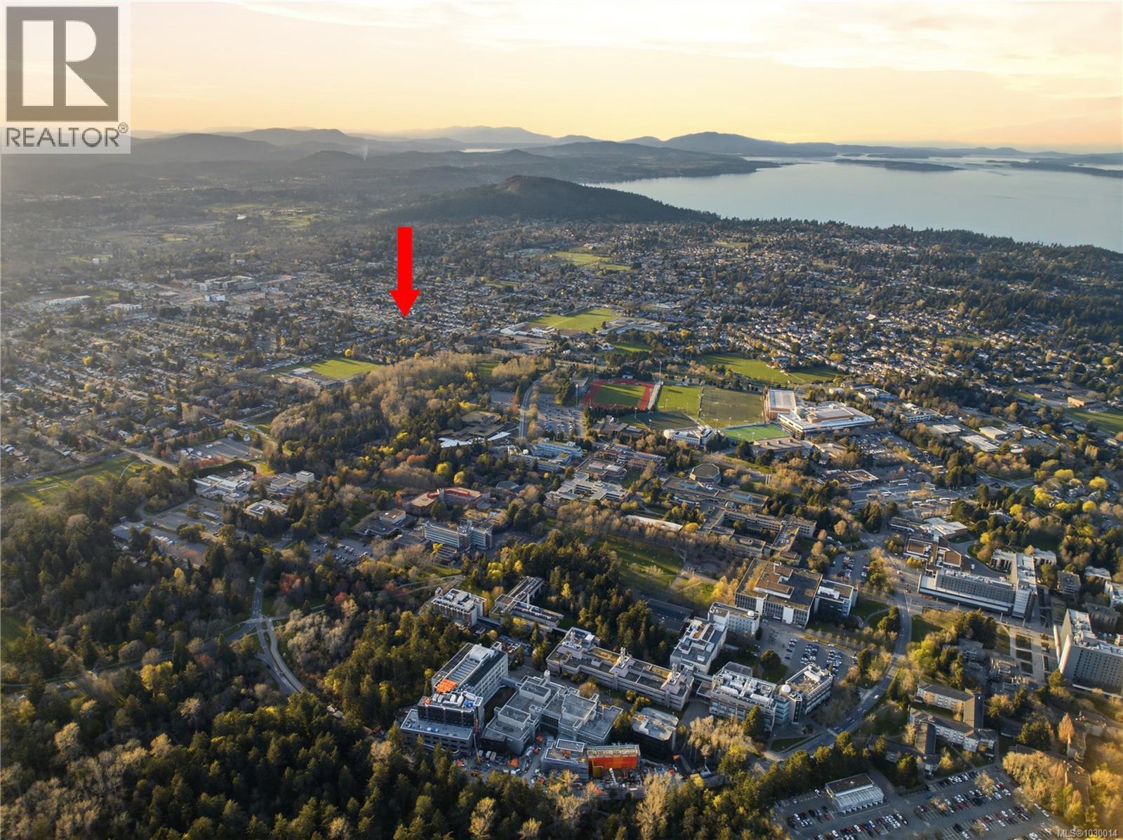  1776 Mckenzie Avenue, Saanich