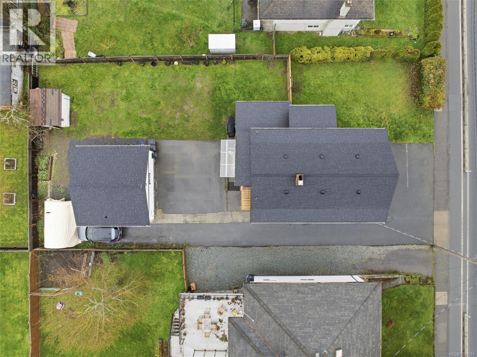  1776 Mckenzie Avenue, Saanich