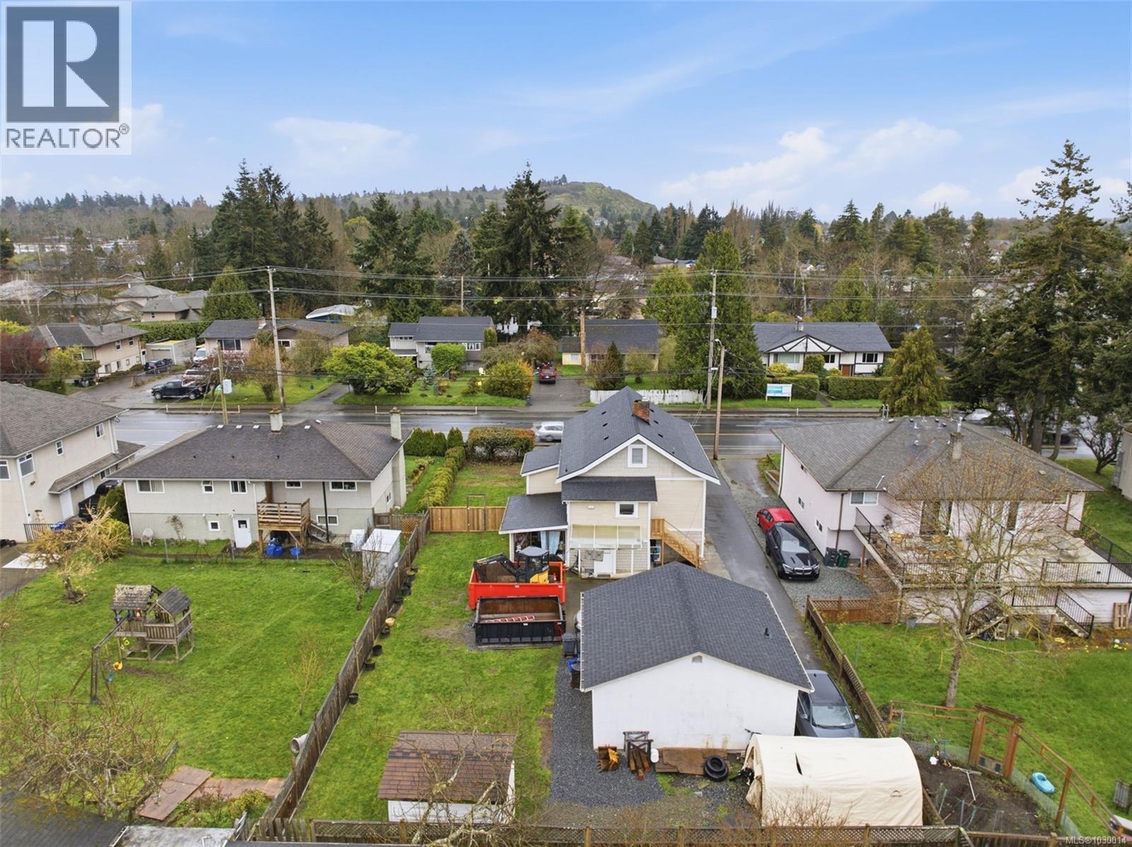  1776 Mckenzie Avenue, Saanich