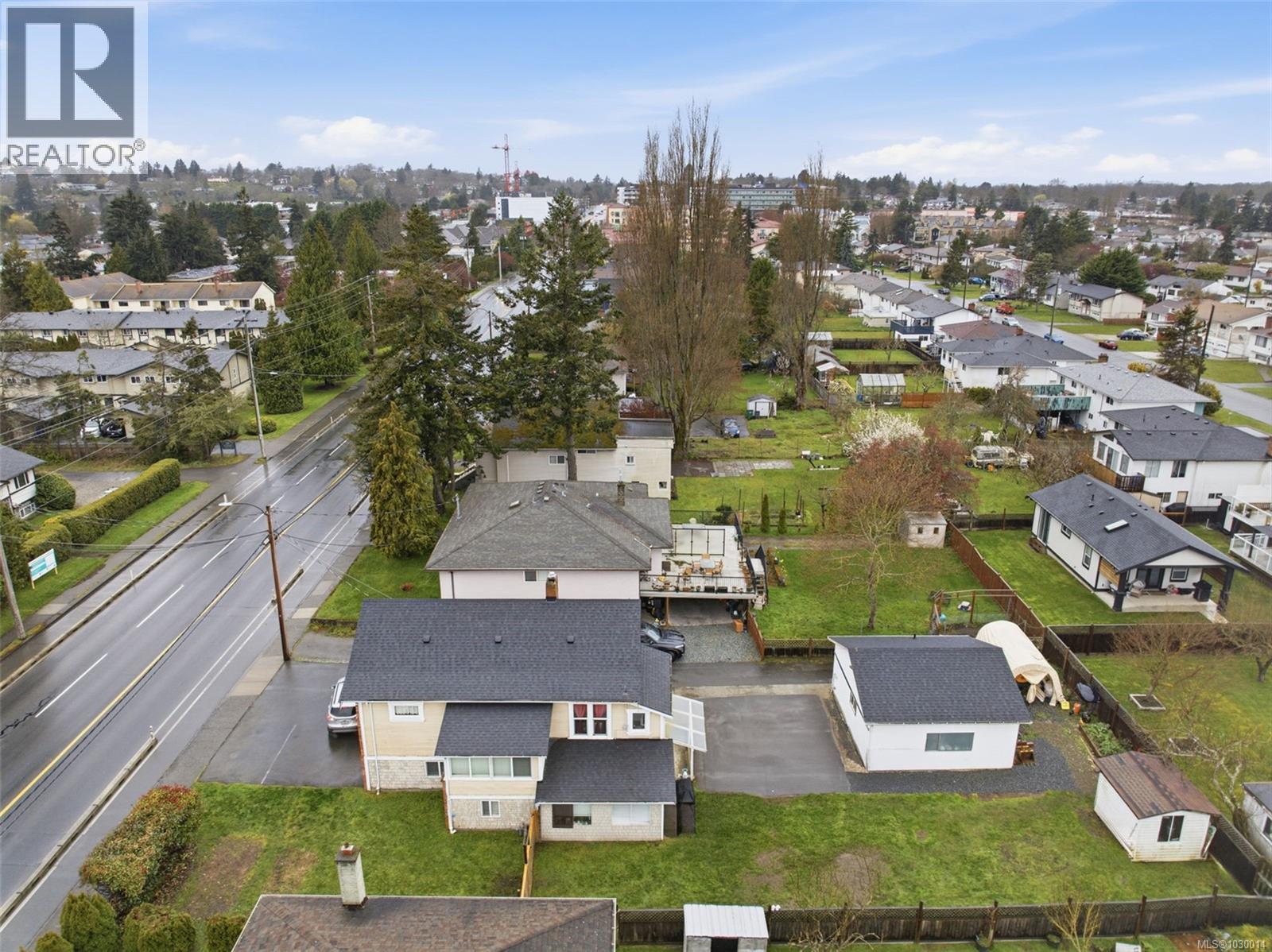  1776 Mckenzie Avenue, Saanich