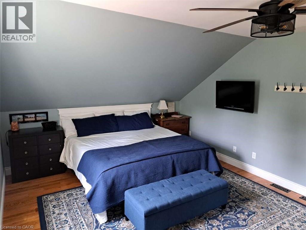 18 MILL Street - 18