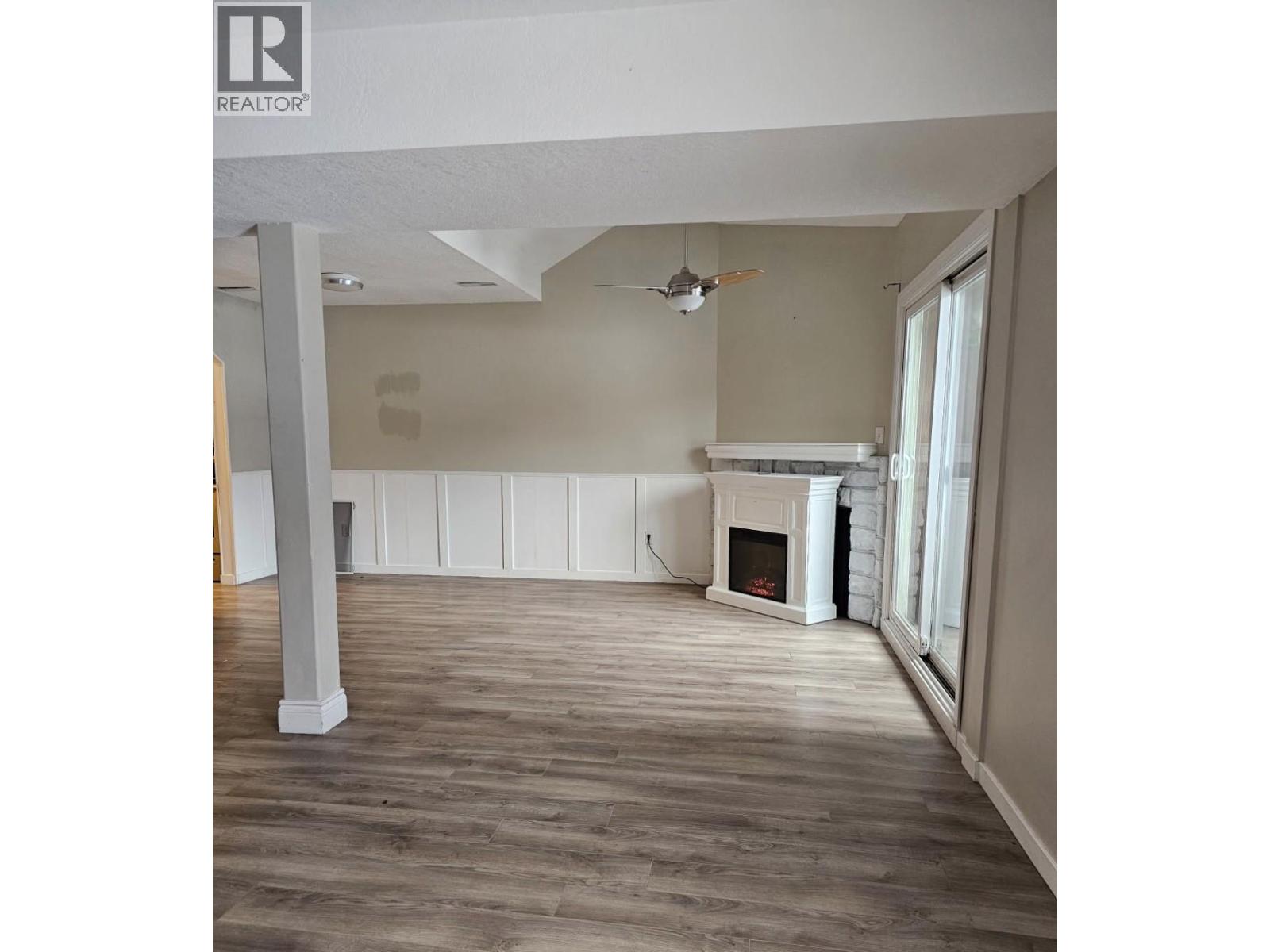 #54 1435 SUMMIT DRIVE - 16