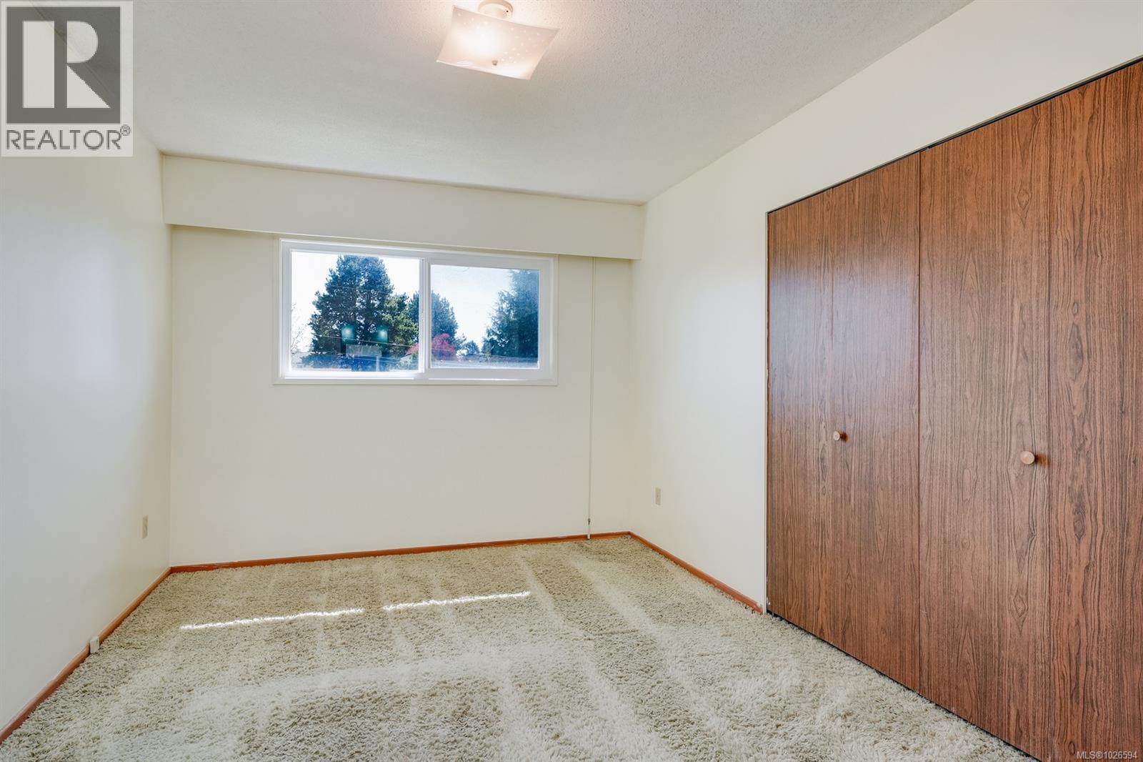  538 Warren Avenue, Saanich