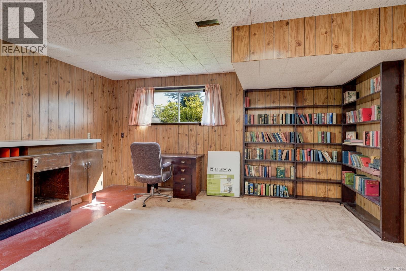  538 Warren Avenue, Saanich