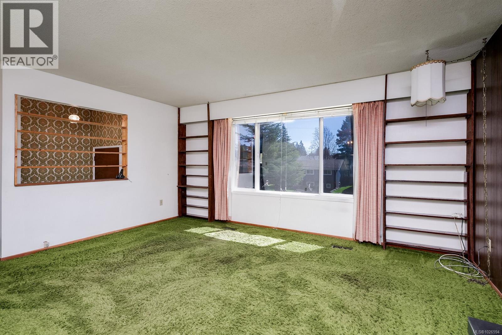  538 Warren Avenue, Saanich