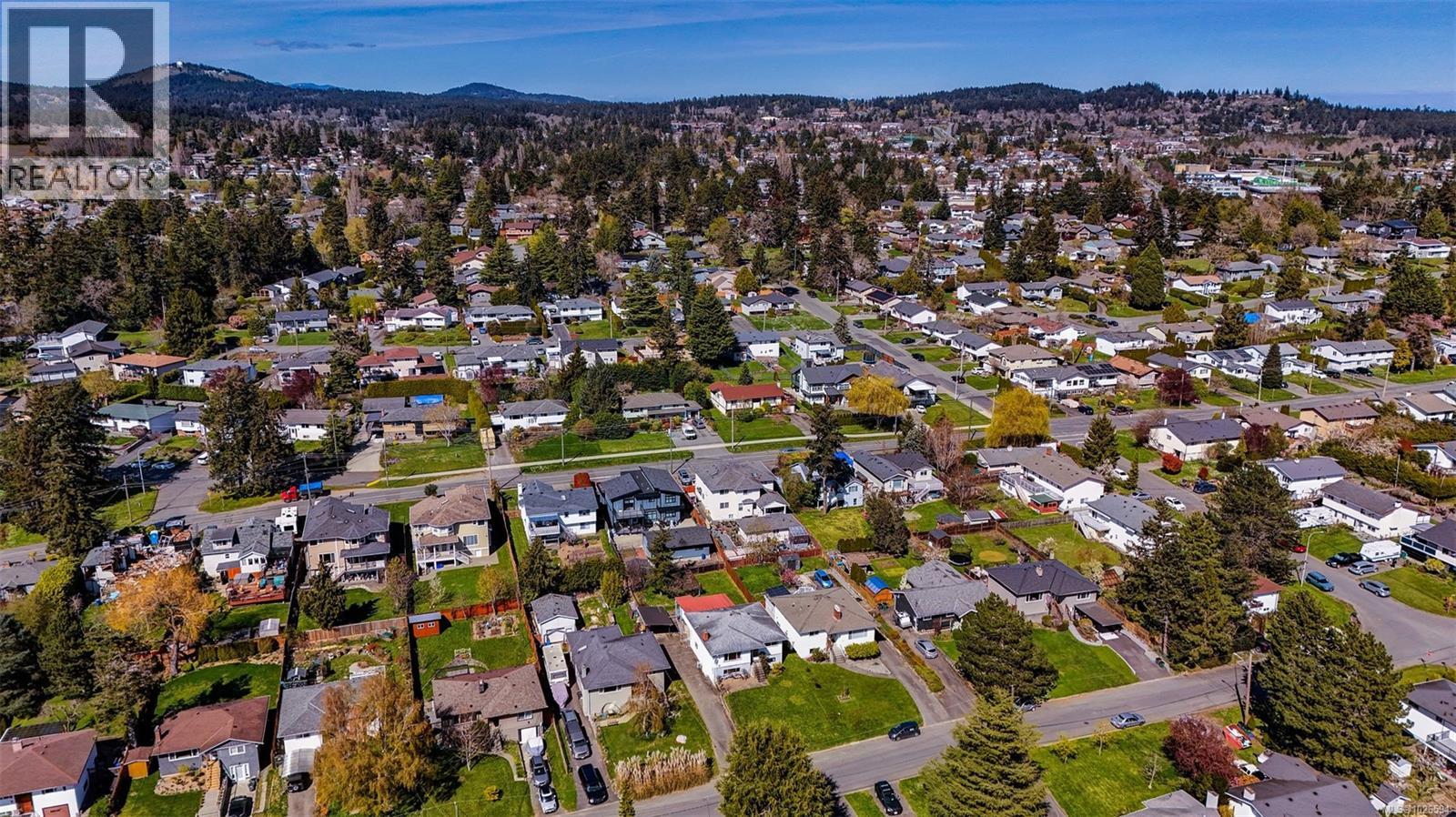  538 Warren Avenue, Saanich