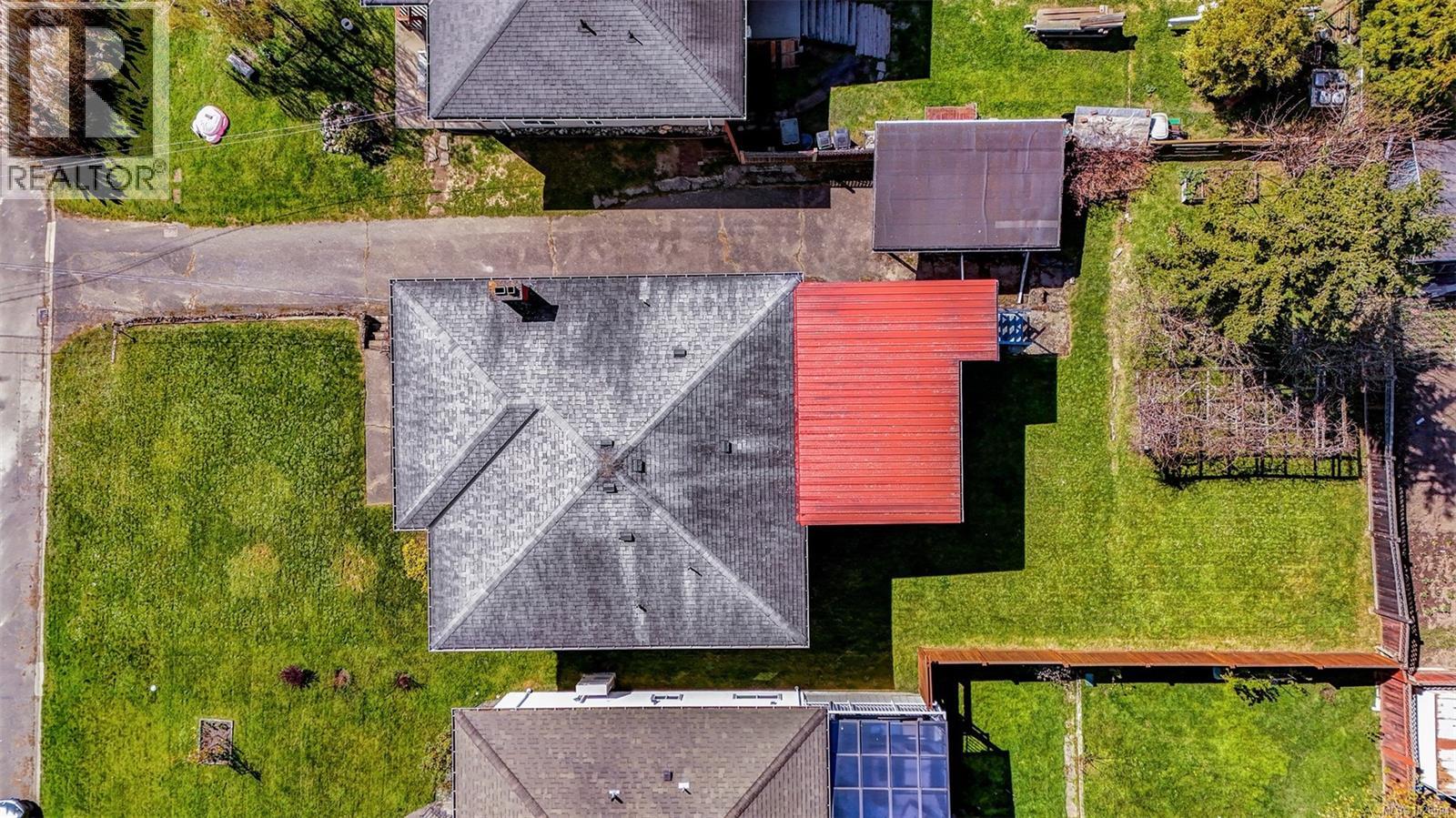  538 Warren Avenue, Saanich