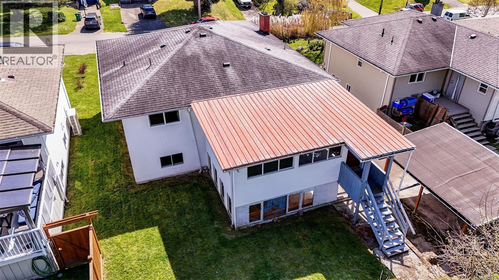  538 Warren Avenue, Saanich