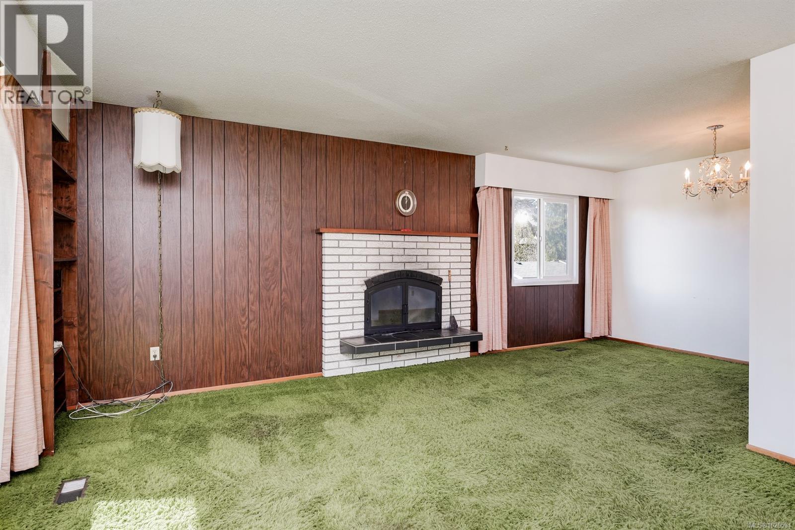  538 Warren Avenue, Saanich