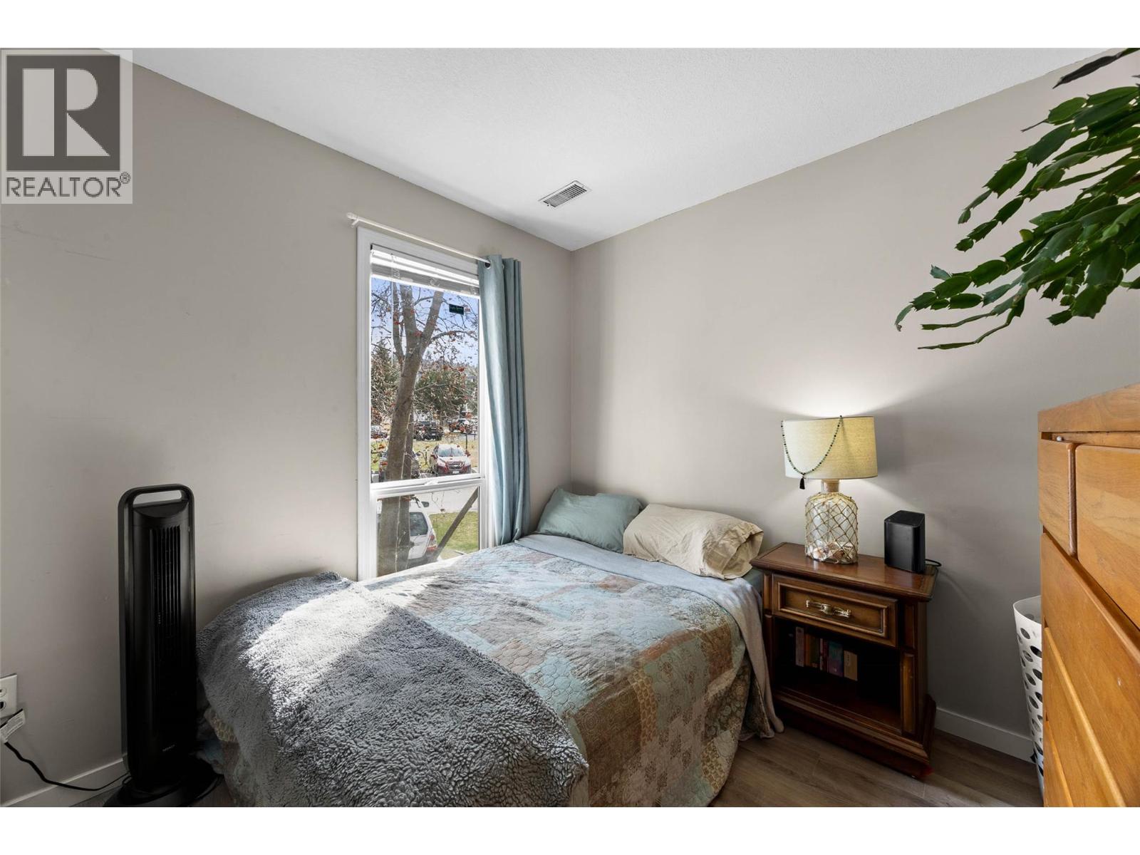 #54 1435 SUMMIT DRIVE - 11