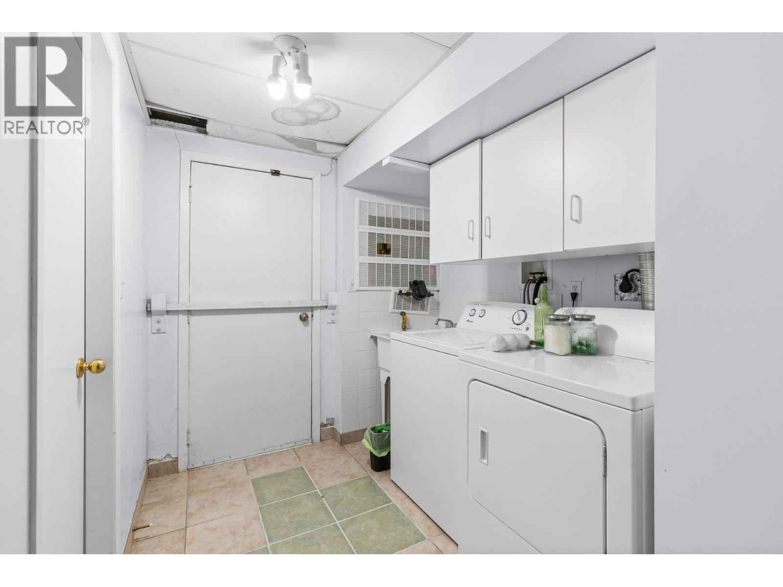  3858 Angus Drive, West Kelowna