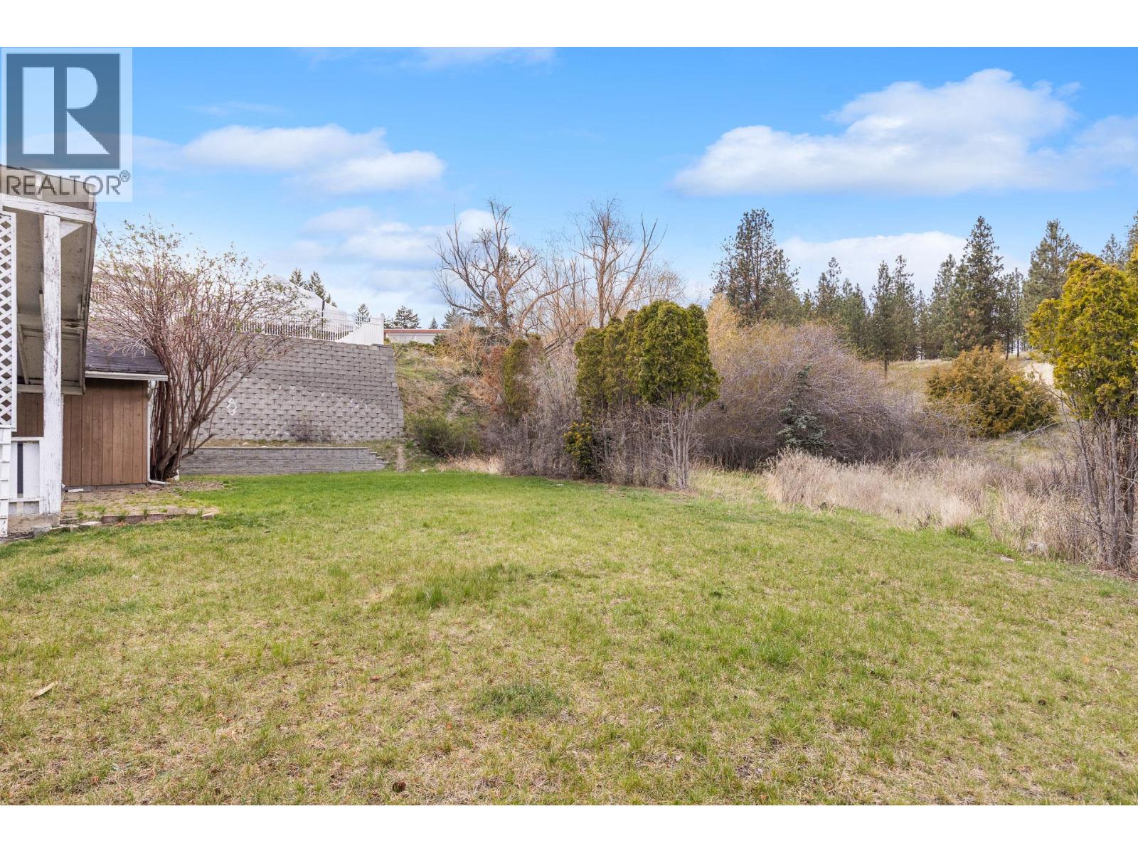  3858 Angus Drive, West Kelowna