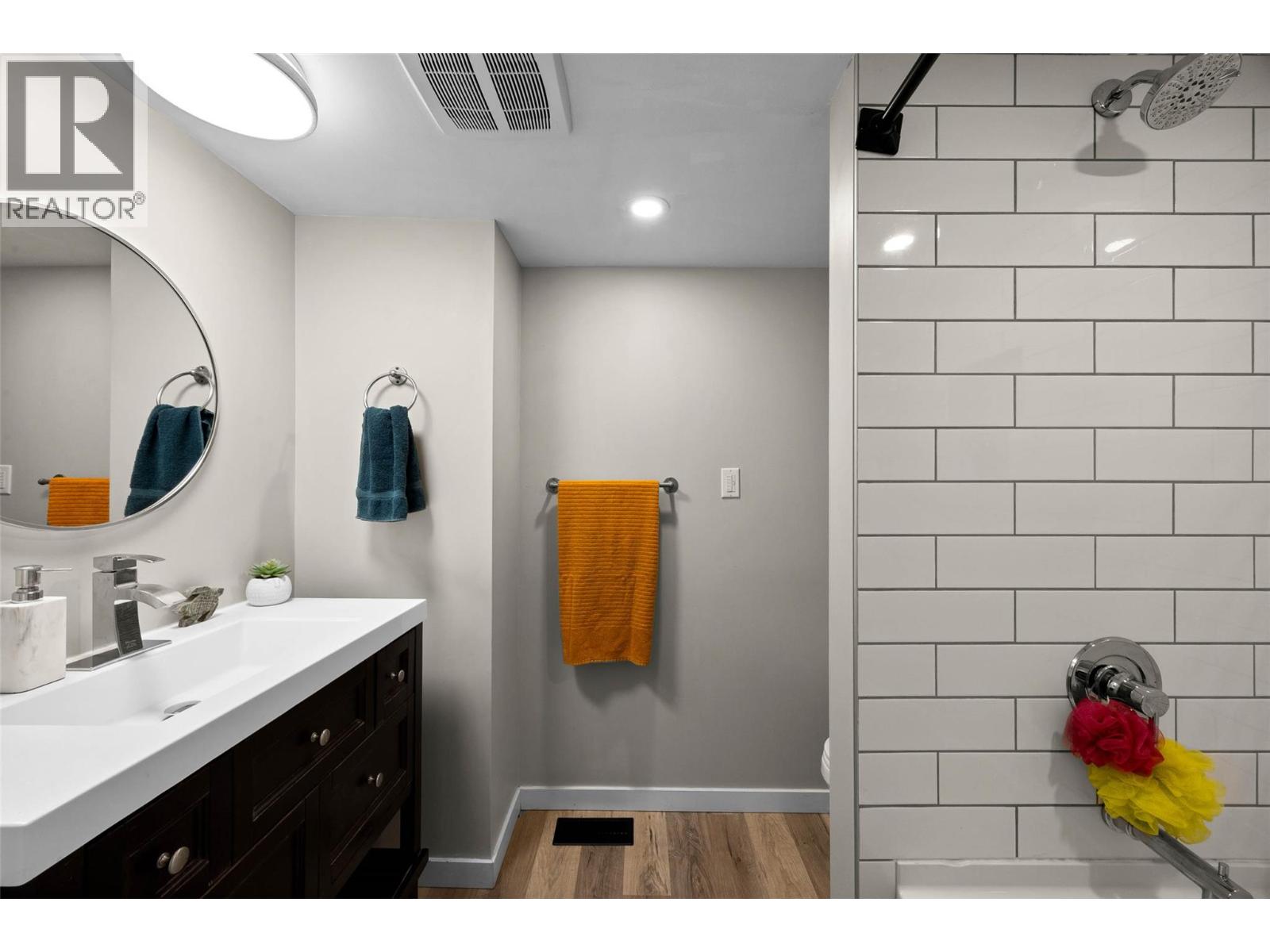 #54 1435 SUMMIT DRIVE - 14