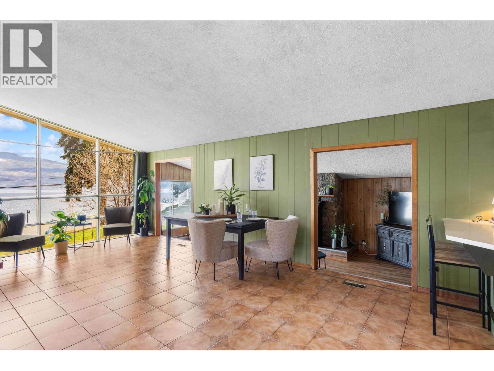  3858 Angus Drive, West Kelowna