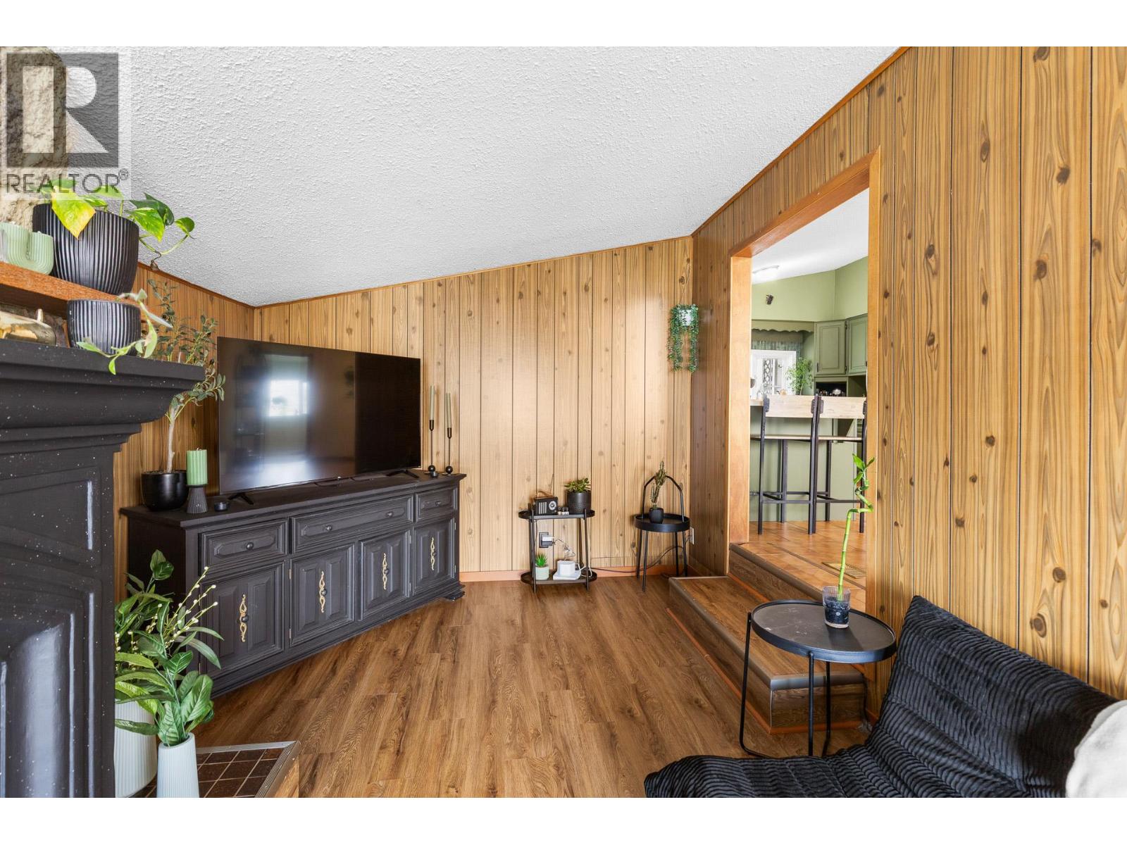  3858 Angus Drive, West Kelowna