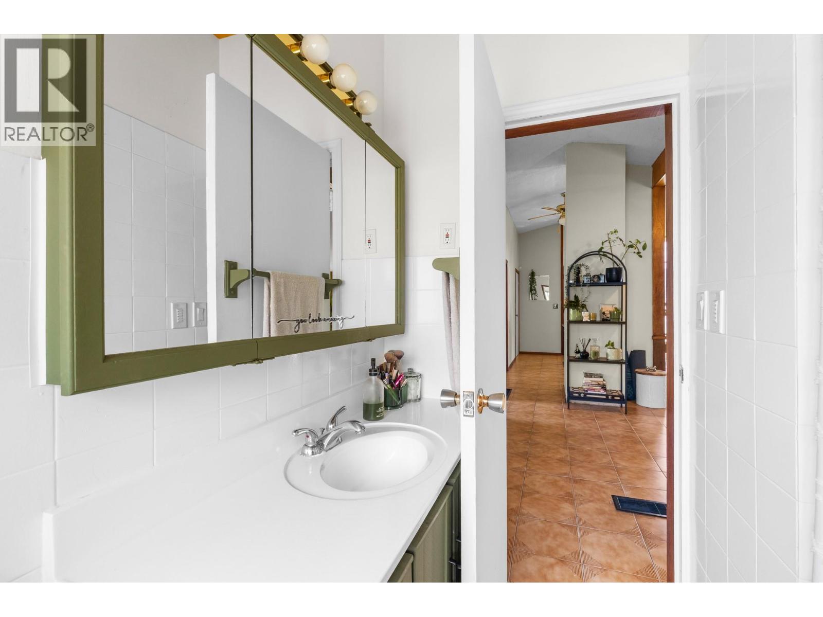  3858 Angus Drive, West Kelowna