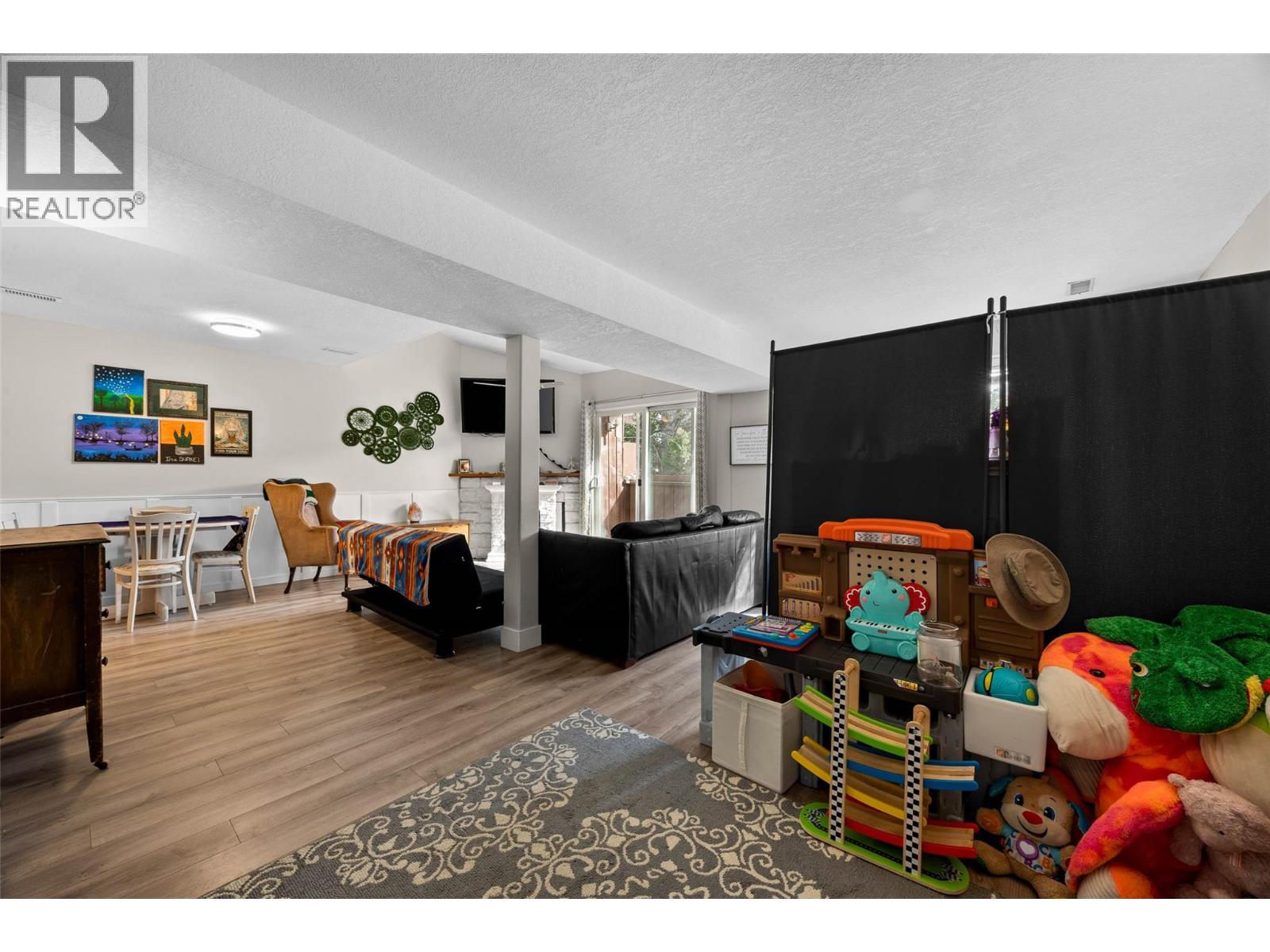 #54 1435 SUMMIT DRIVE - 5