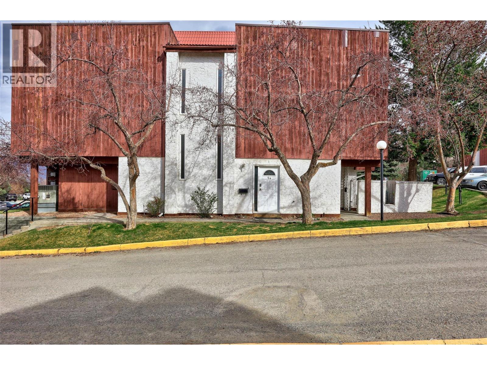 #54 1435 SUMMIT DRIVE - 15