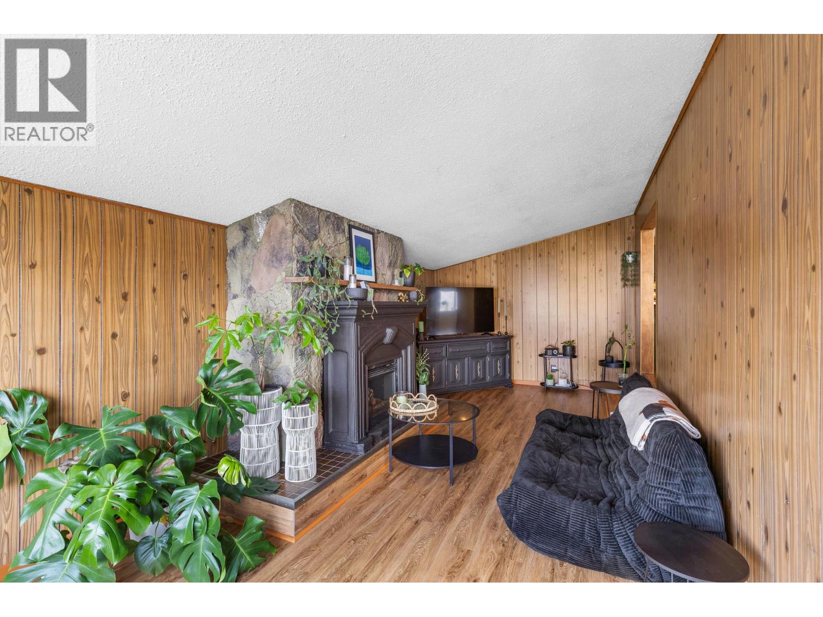  3858 Angus Drive, West Kelowna