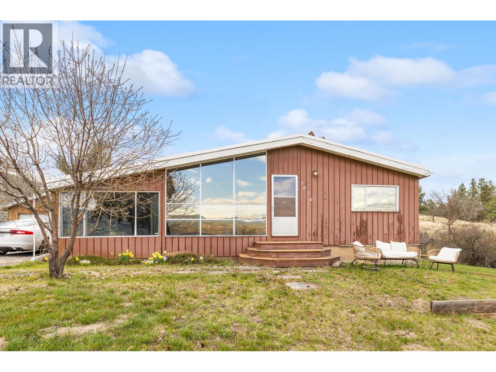  3858 Angus Drive, West Kelowna