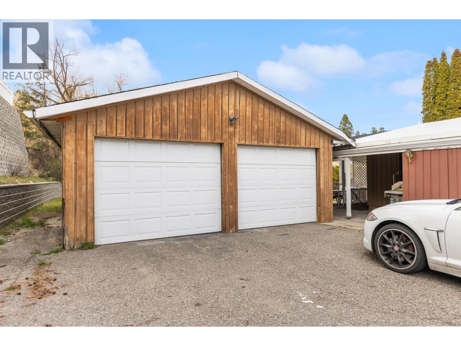  3858 Angus Drive, West Kelowna