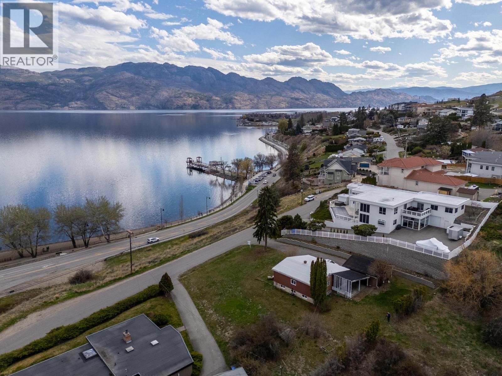  3858 Angus Drive, West Kelowna