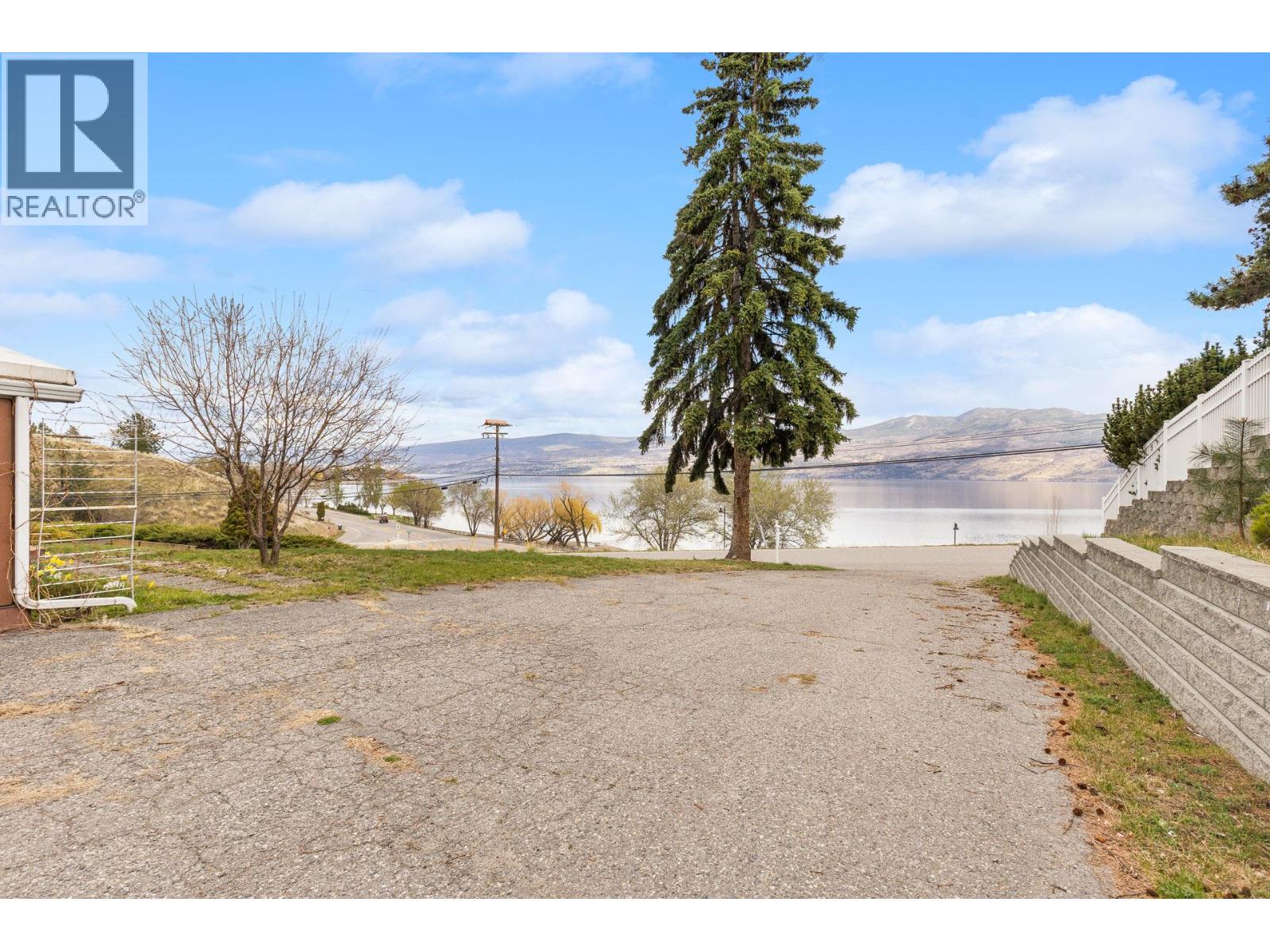  3858 Angus Drive, West Kelowna