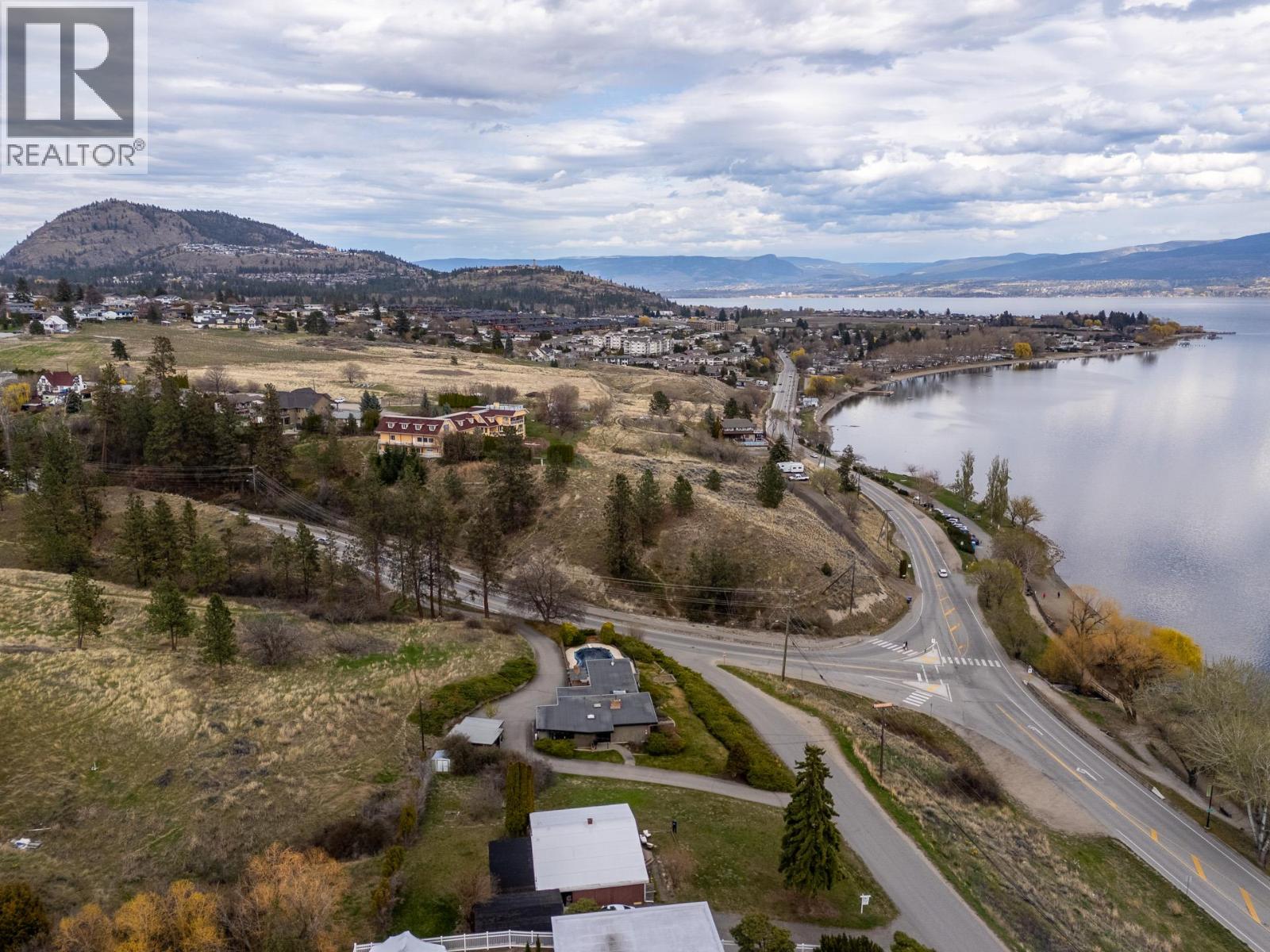  3858 Angus Drive, West Kelowna