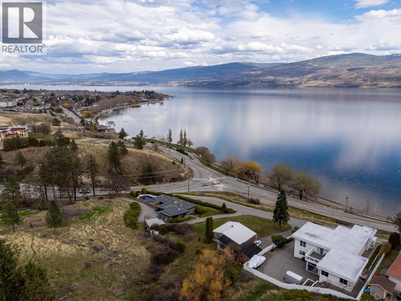  3858 Angus Drive, West Kelowna