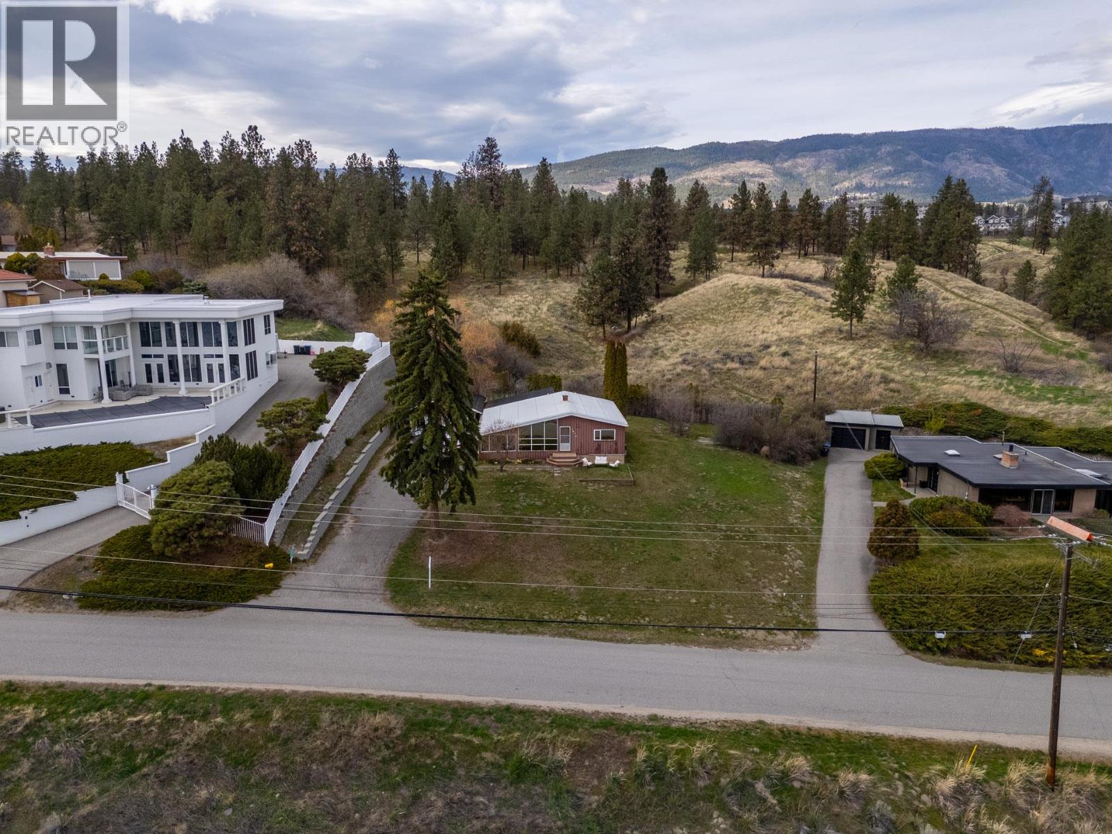  3858 Angus Drive, West Kelowna