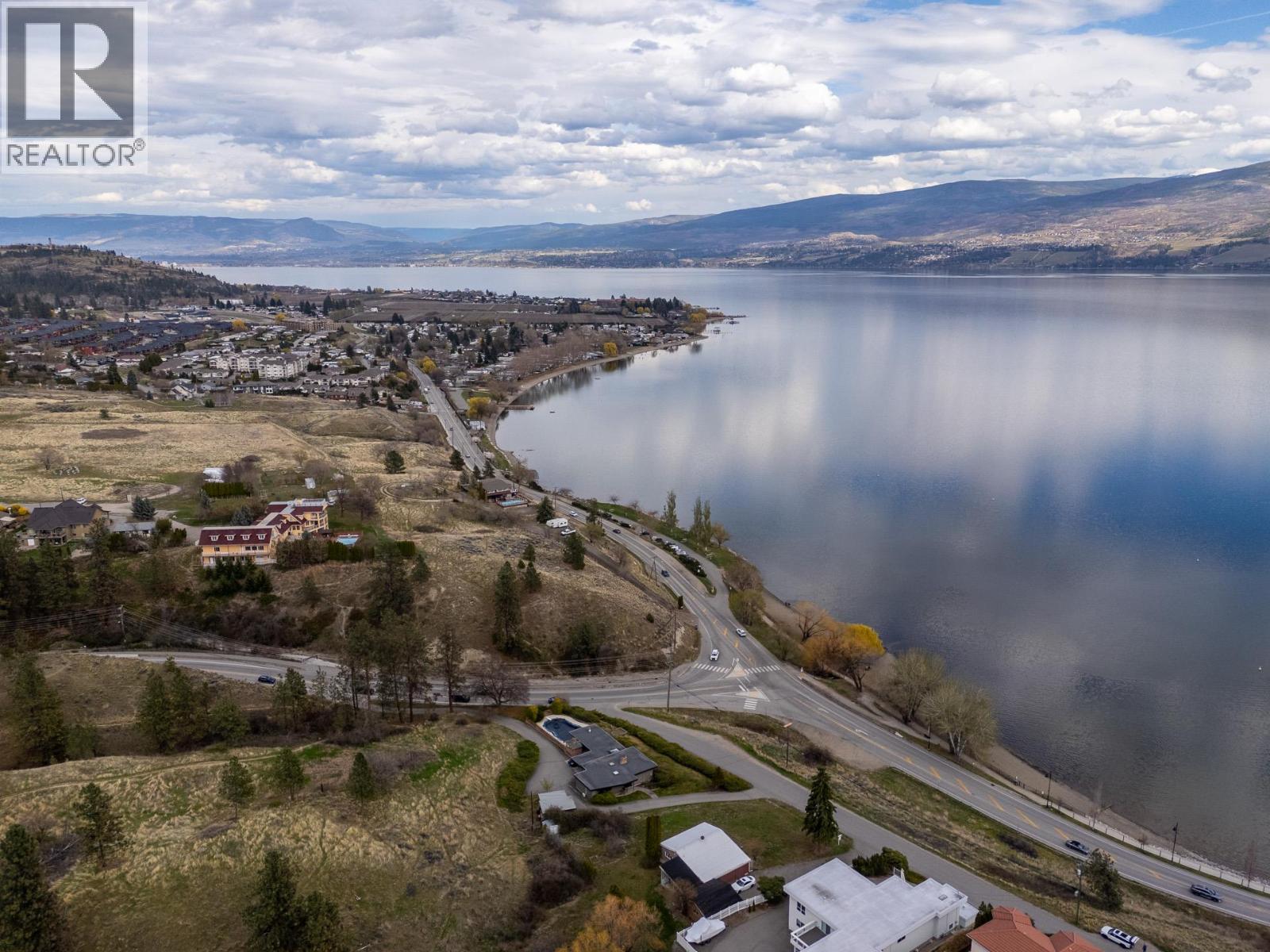  3858 Angus Drive, West Kelowna