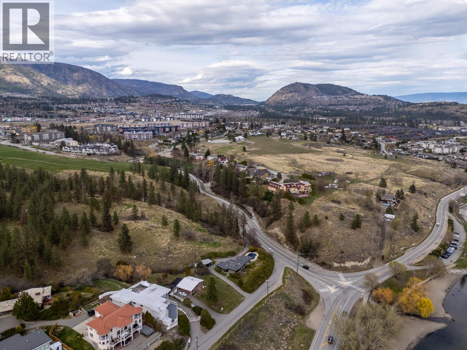  3858 Angus Drive, West Kelowna