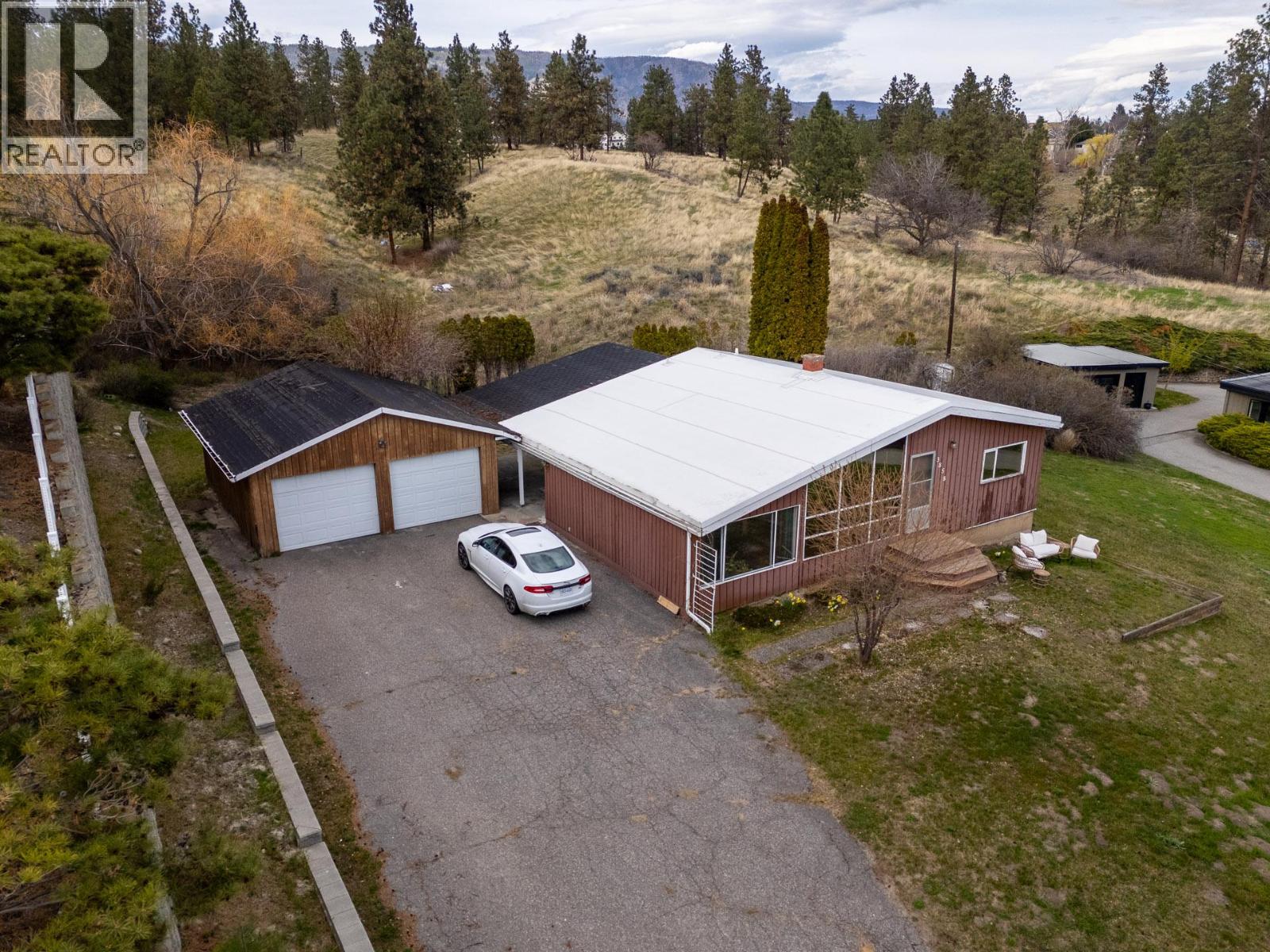  3858 Angus Drive, West Kelowna