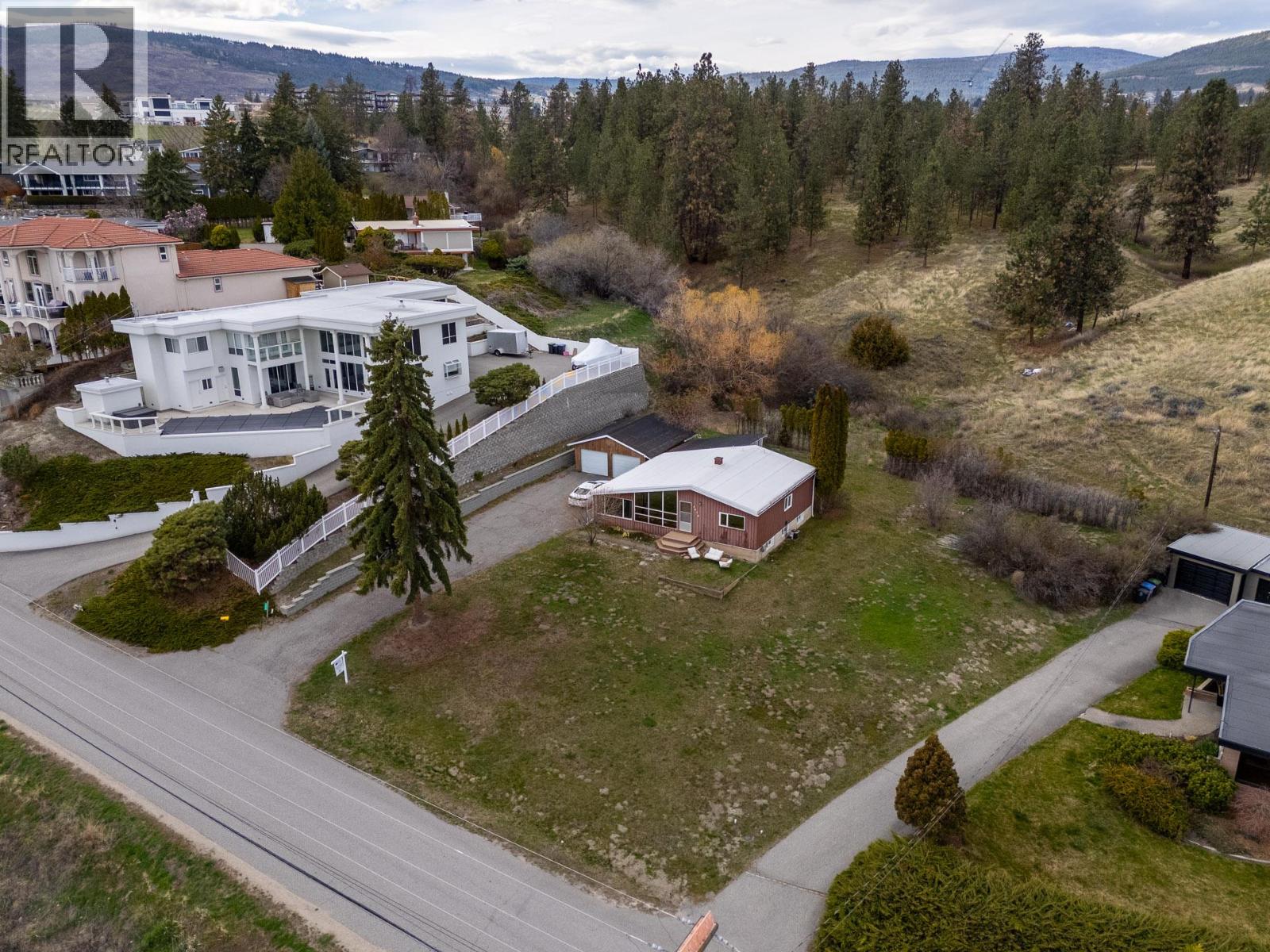  3858 Angus Drive, West Kelowna