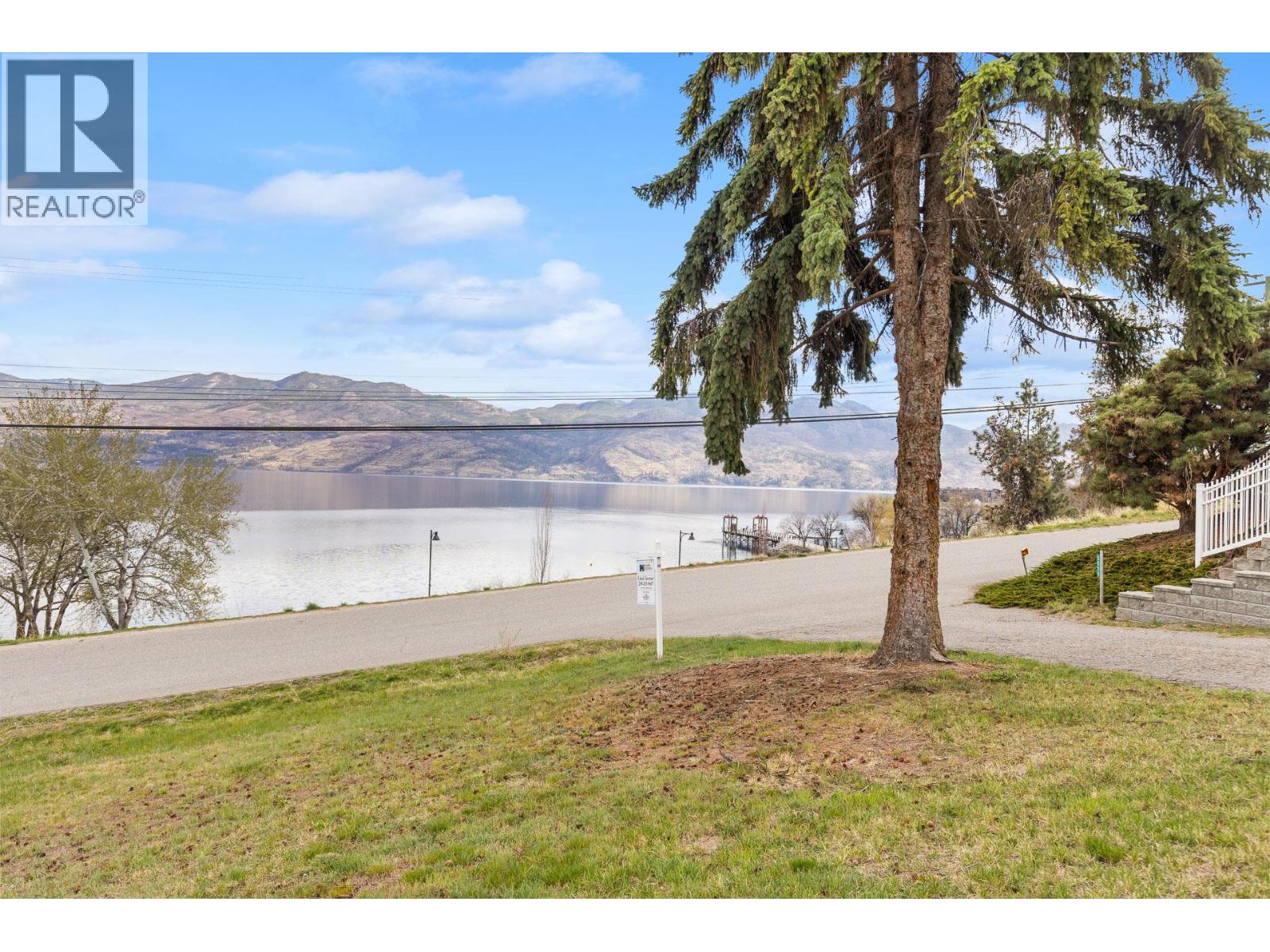  3858 Angus Drive, West Kelowna