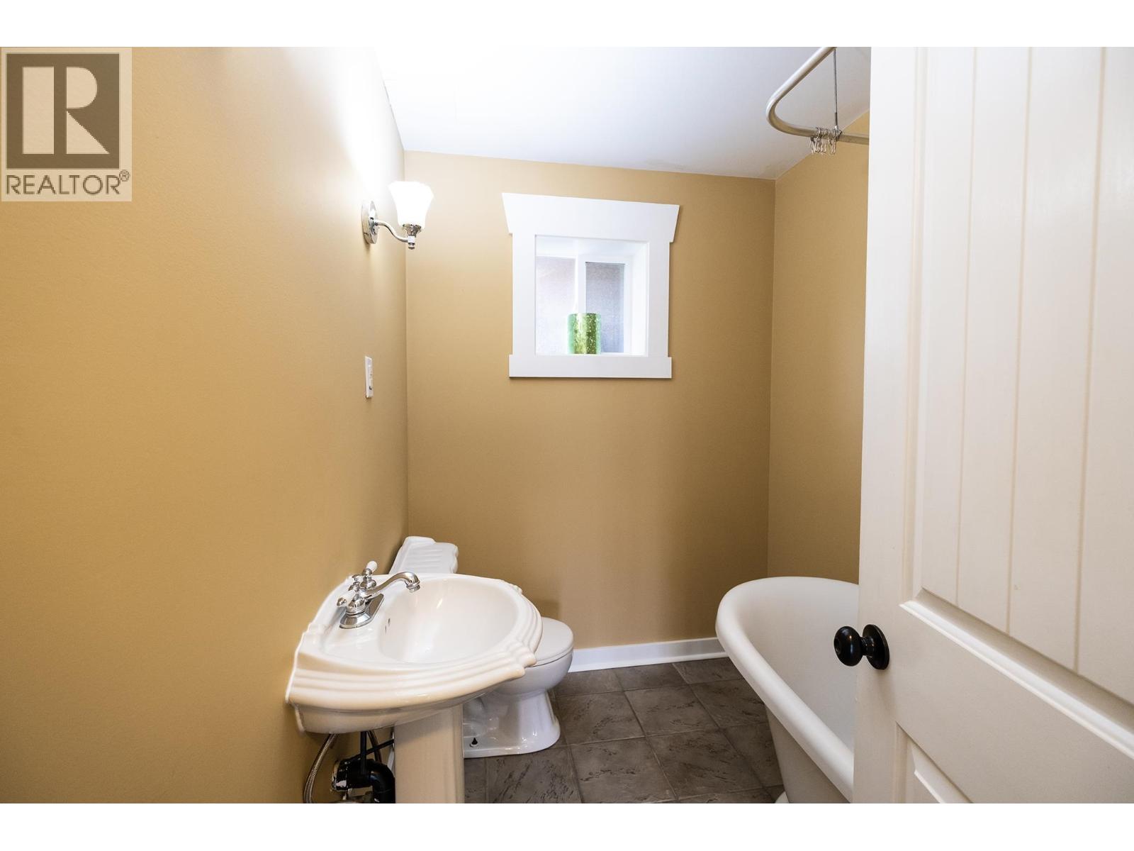 5930 SHOAL WAY, Sechelt