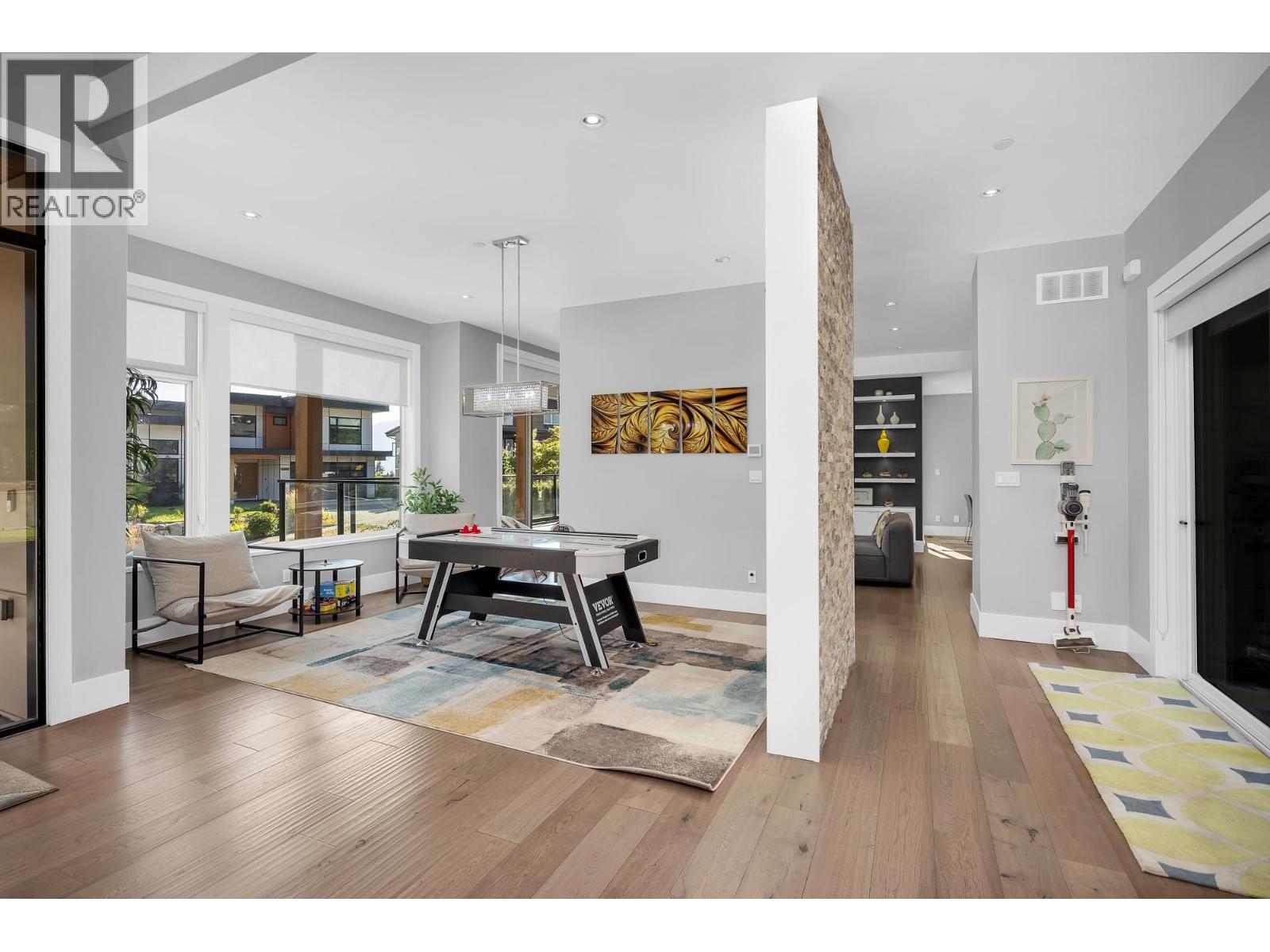 2213 WINDSAIL PLACE, Squamish