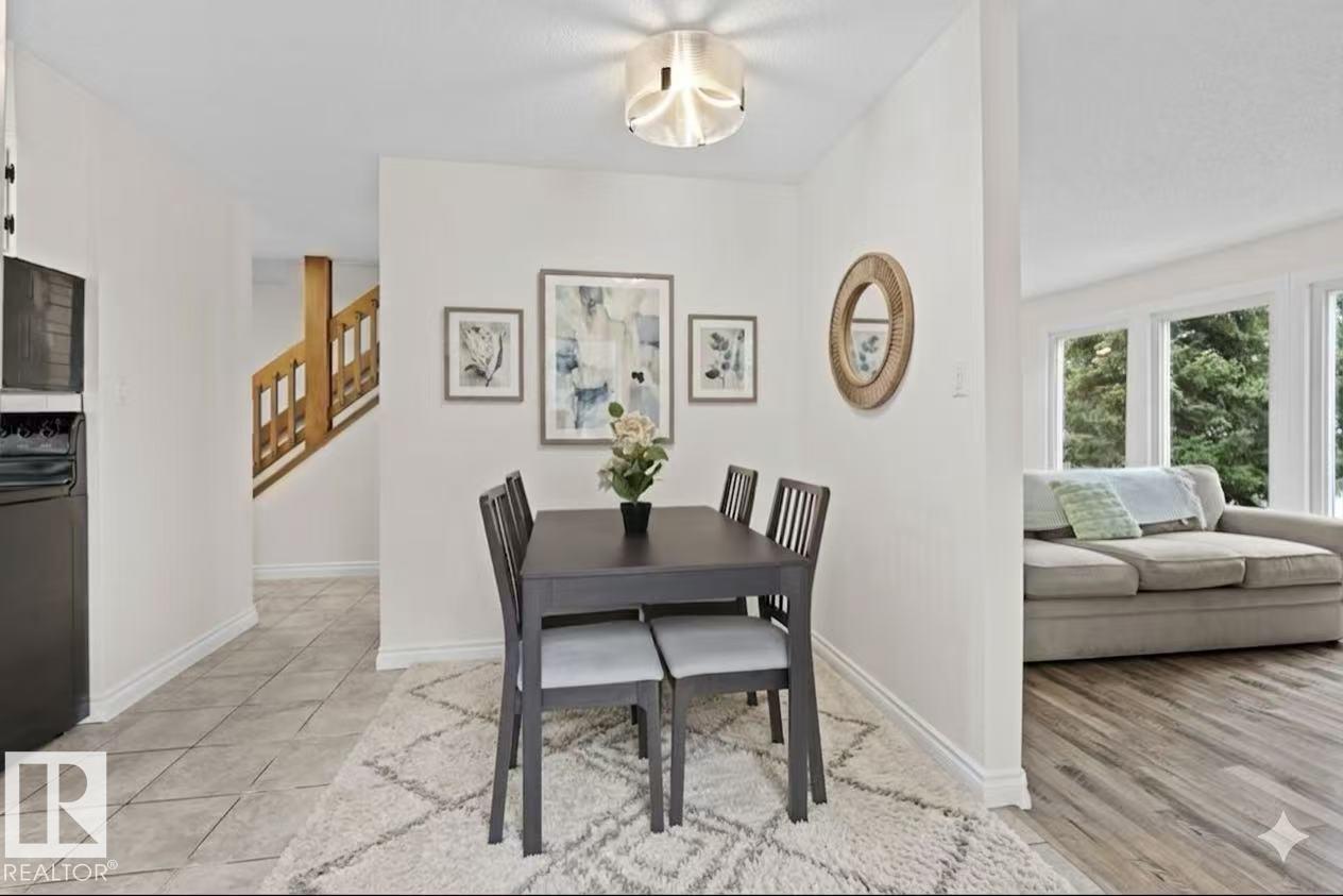 7021 32 AV NW, Edmonton