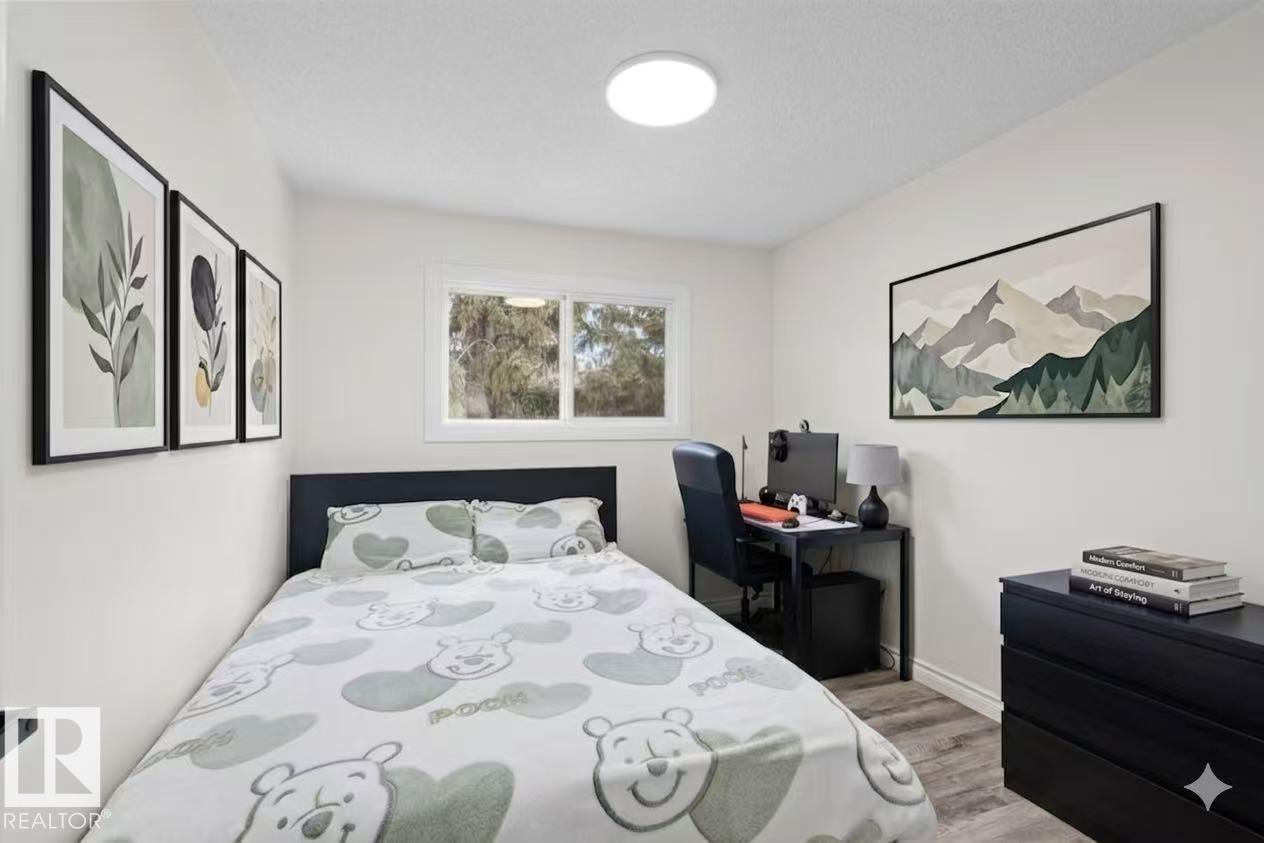 7021 32 AV NW, Edmonton