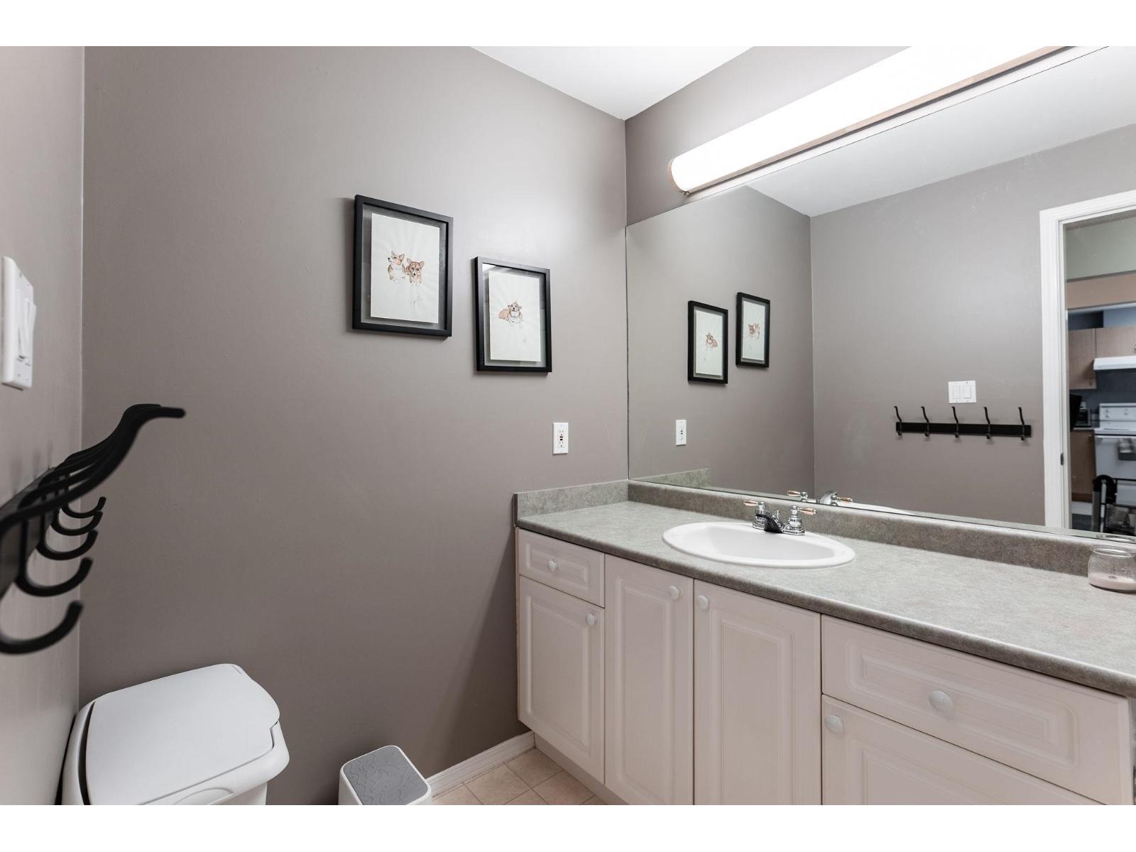 312 15220 GUILDFORD DRIVE, Surrey