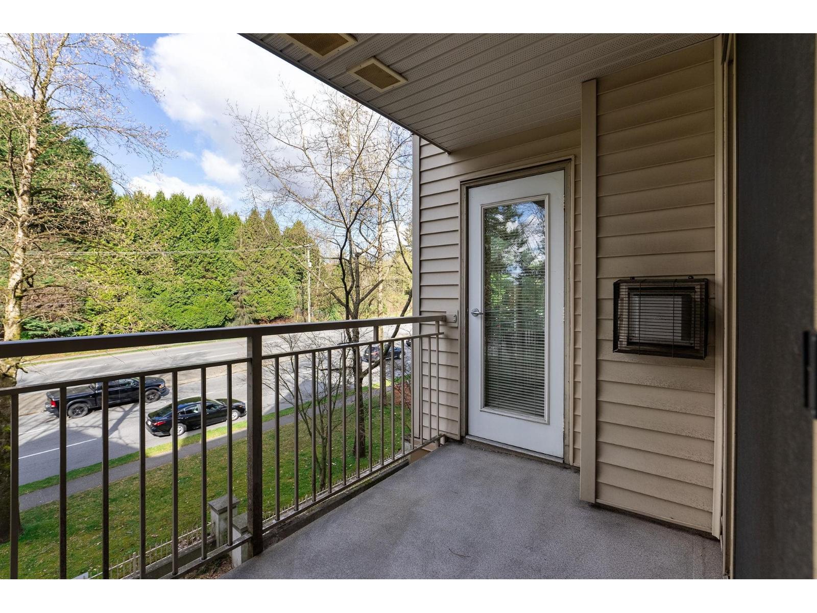 312 15220 GUILDFORD DRIVE, Surrey