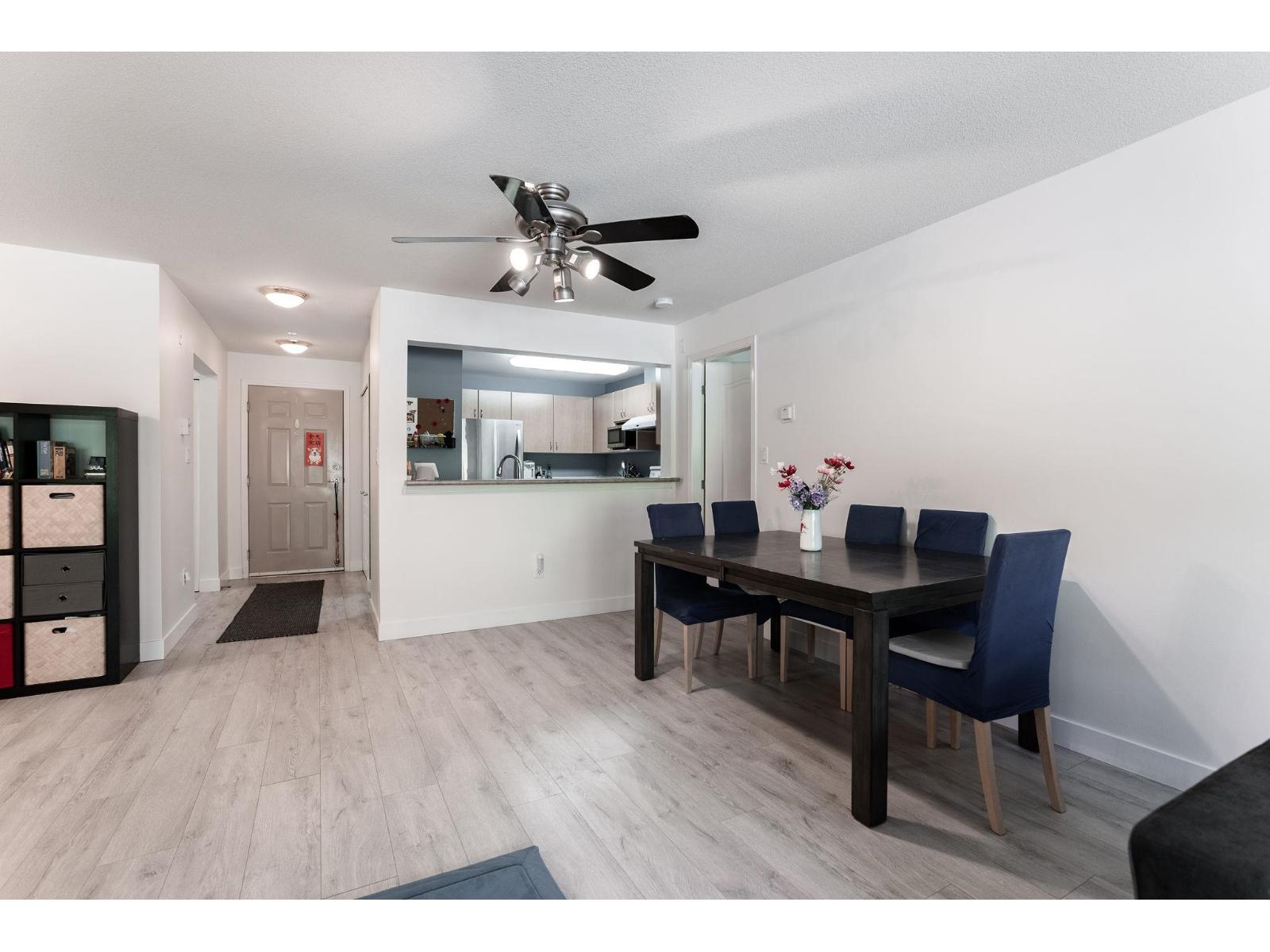 312 15220 GUILDFORD DRIVE, Surrey