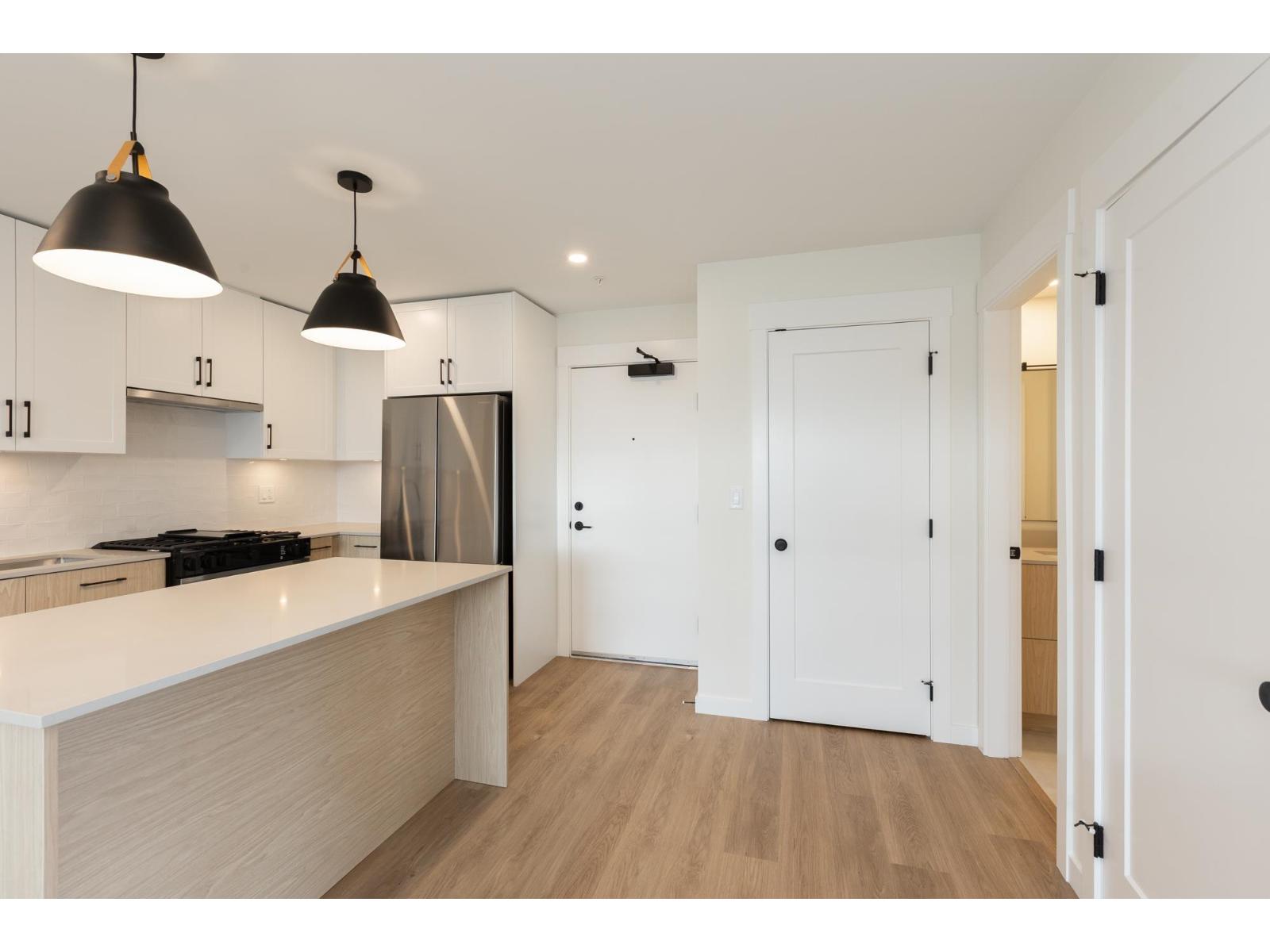 305 27249 ALDERGROVE TOWN CENTRE DRIVE, Langley