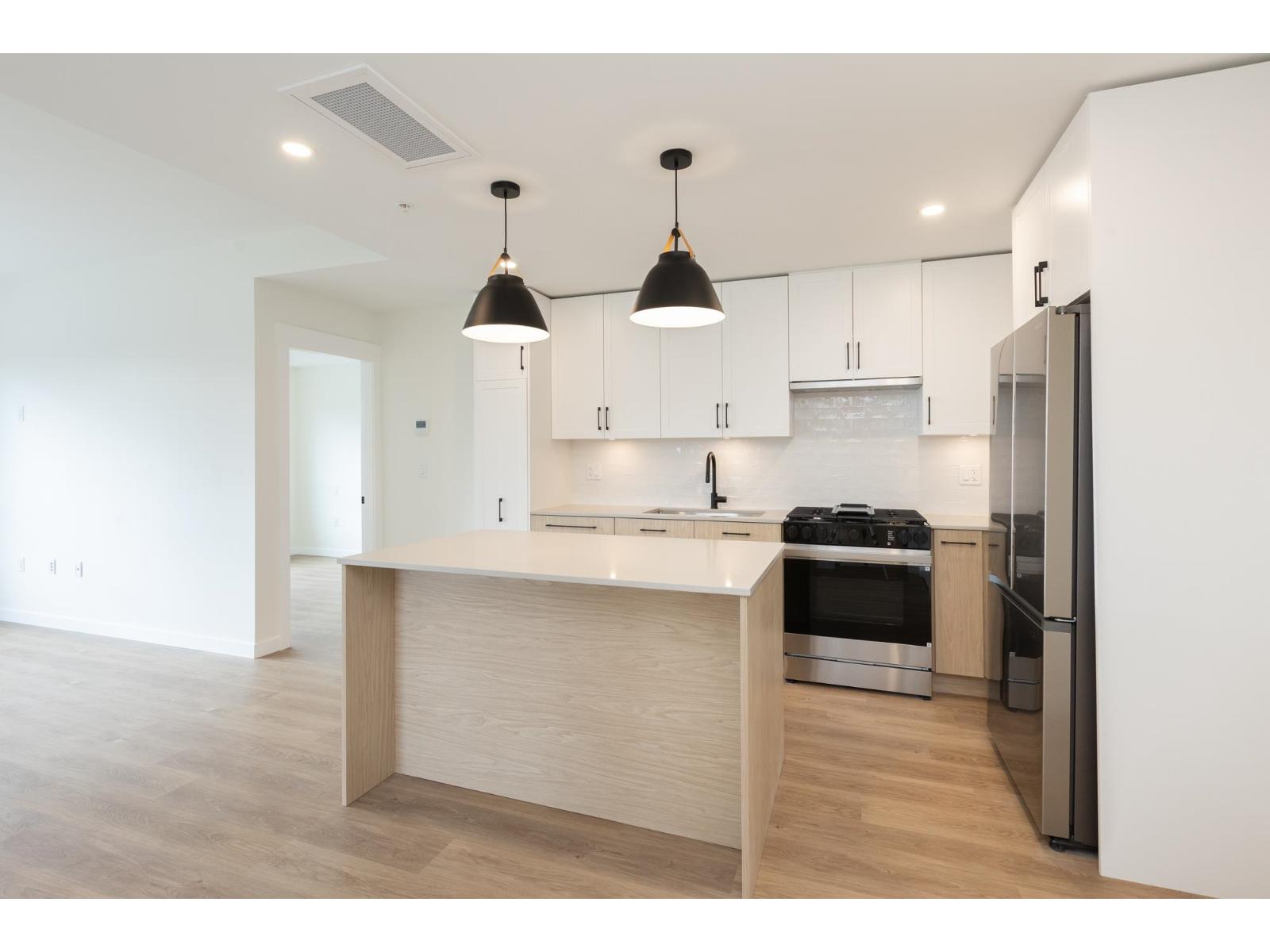 305 27249 ALDERGROVE TOWN CENTRE DRIVE, Langley