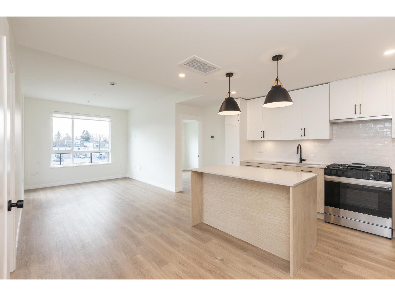 305 27249 ALDERGROVE TOWN CENTRE DRIVE, Langley