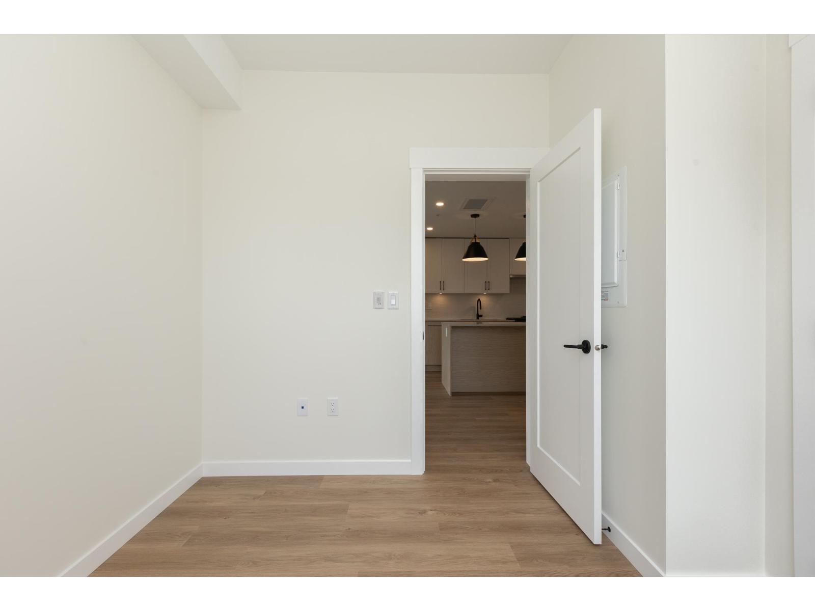 305 27249 ALDERGROVE TOWN CENTRE DRIVE, Langley