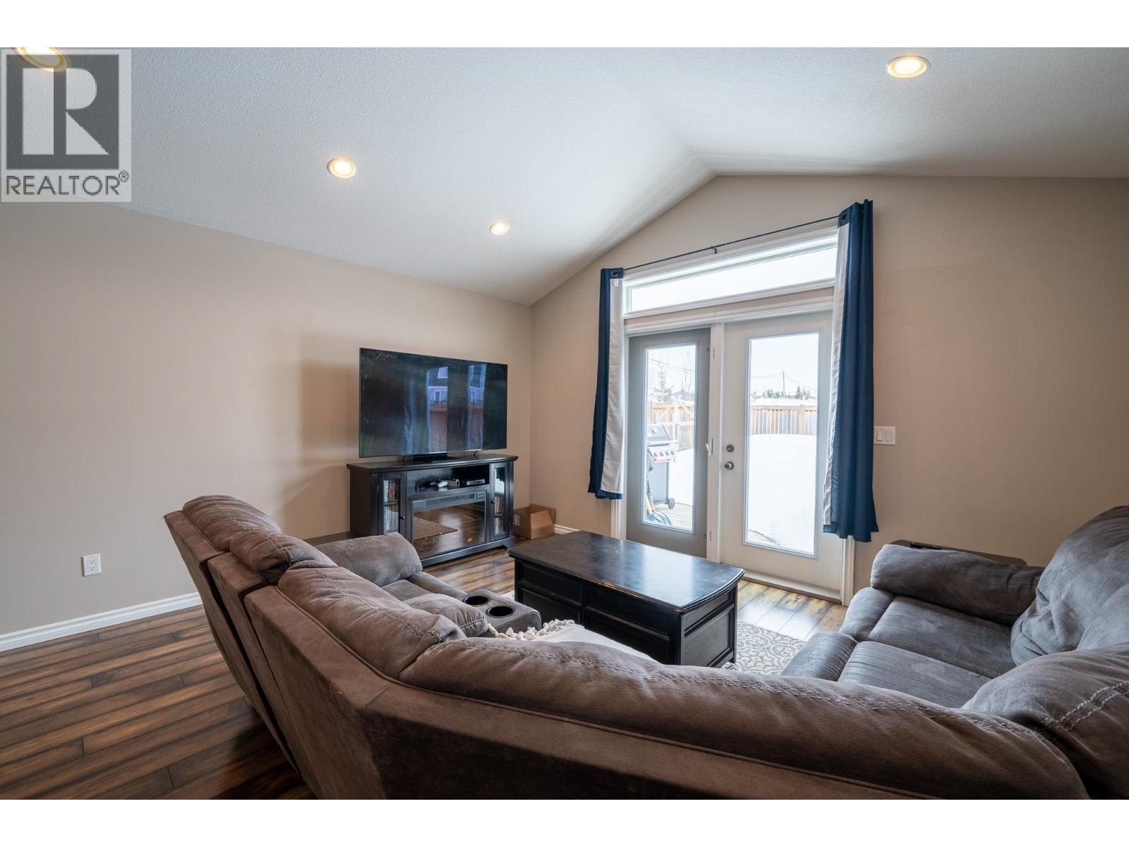 10009 117 AVENUE - 7