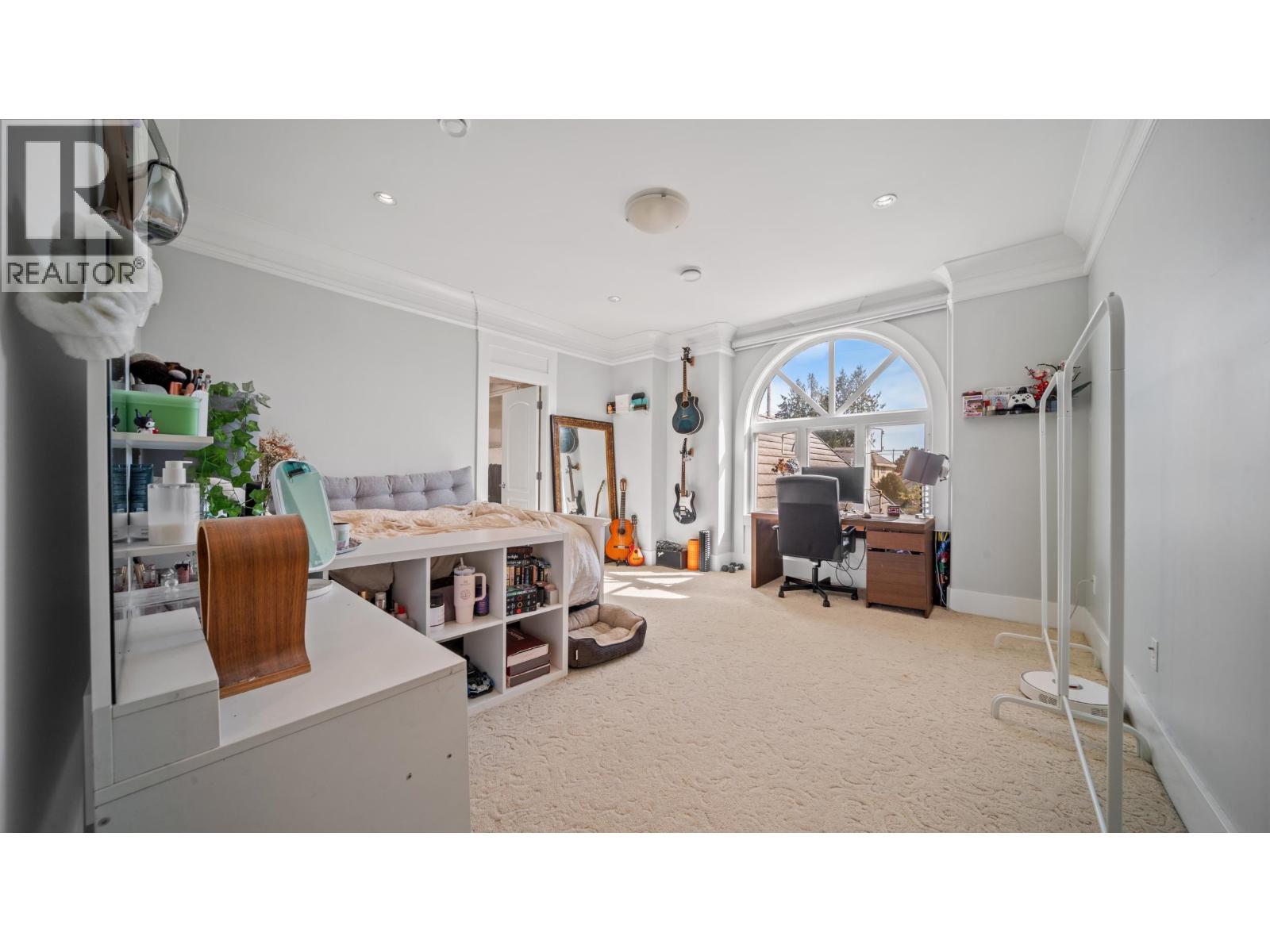 8651 PIGOTT ROAD, Richmond